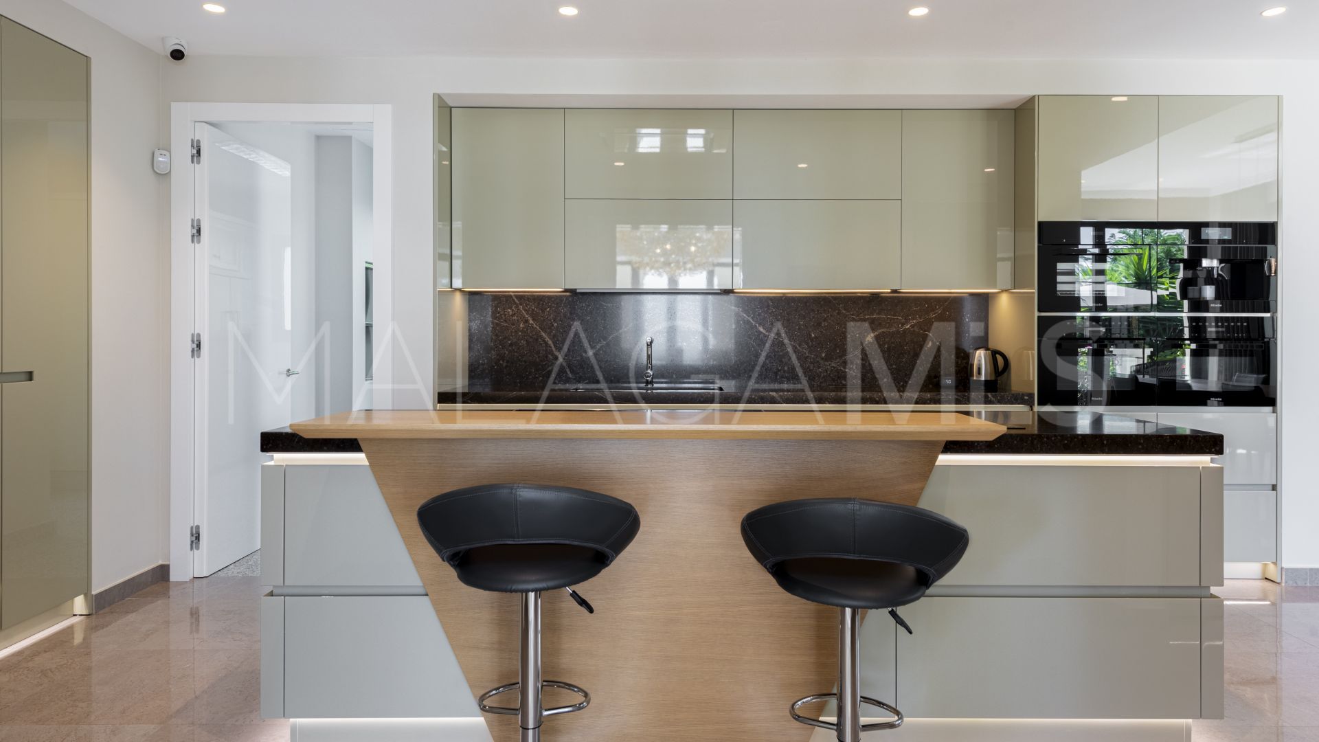 Buy villa de 6 bedrooms in Sierra Blanca