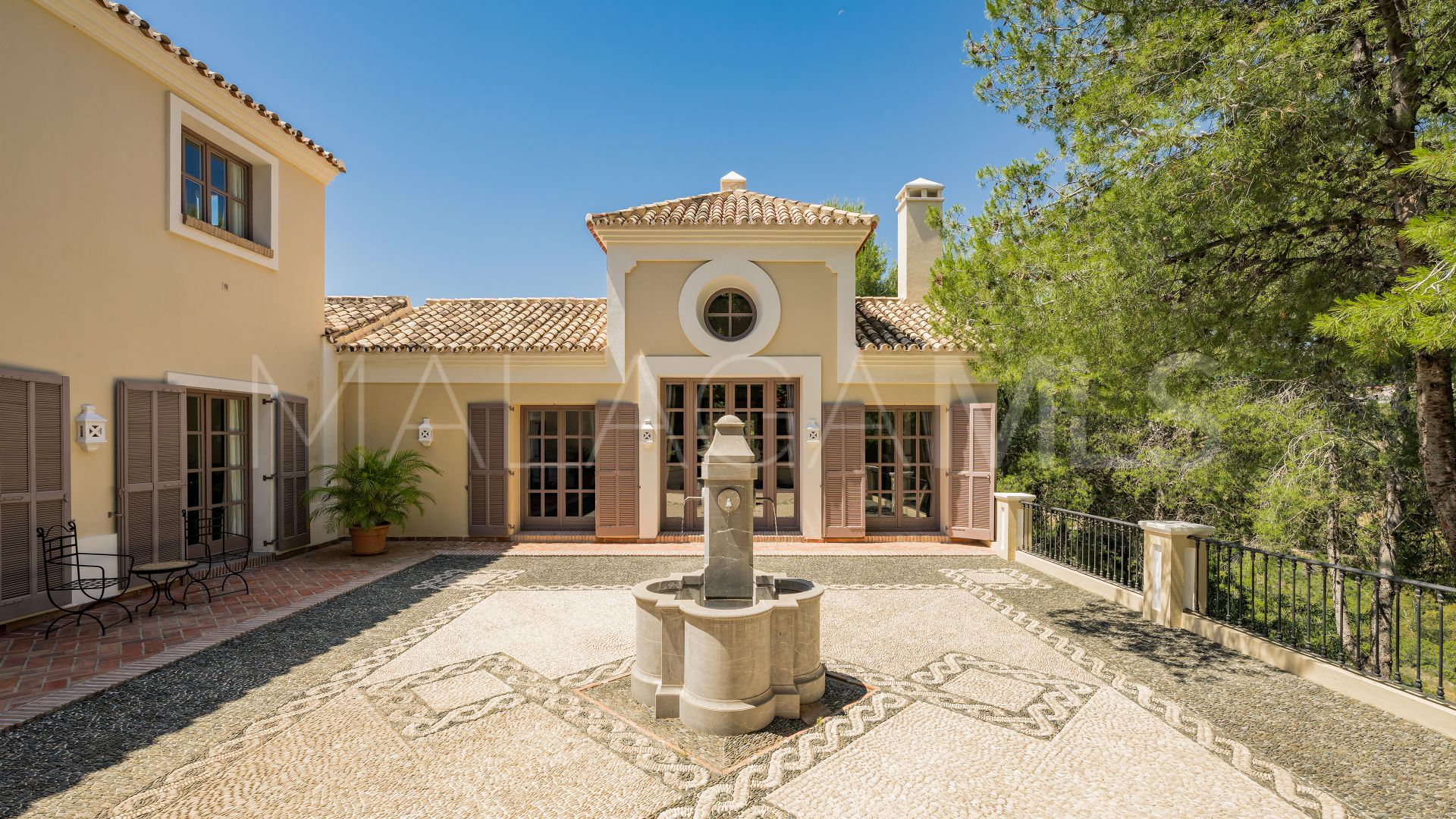 Villa for sale in El Madroñal