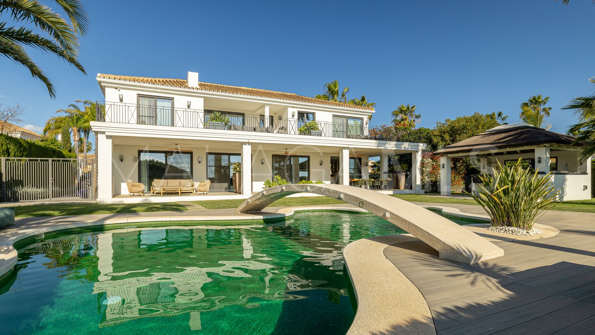 Villa for sale in Elviria