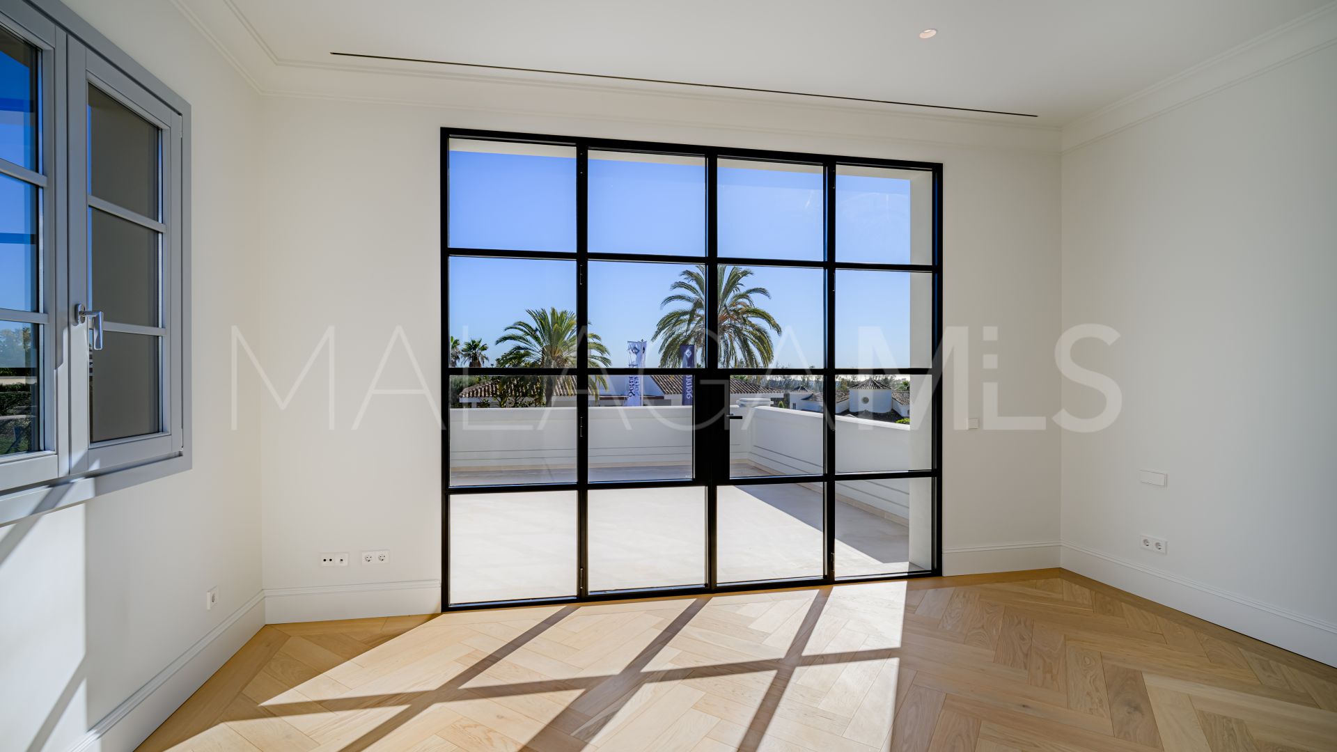 For sale La Cerquilla villa with 4 bedrooms
