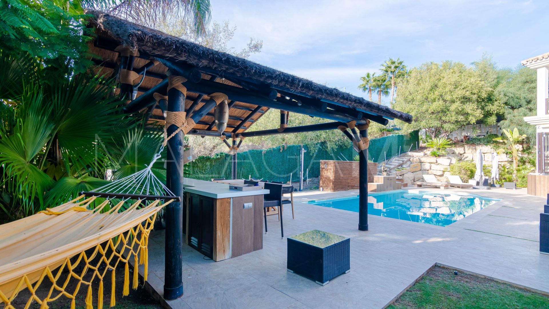 For sale villa with 5 bedrooms in Nueva Andalucia