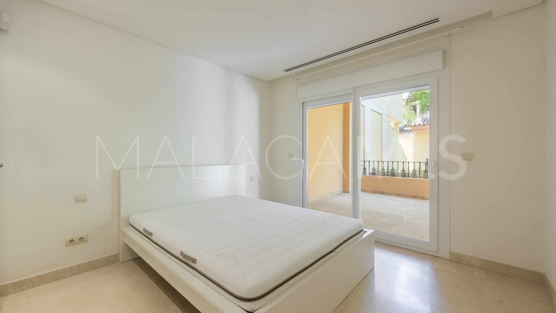 Apartamento planta baja for sale with 1 bedroom in Vista Real