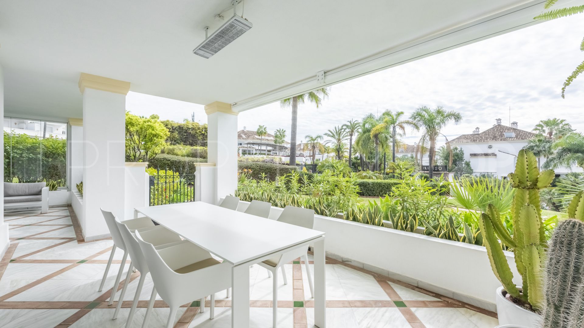 Buy Monte Paraiso ground floor apartment with 3 bedrooms