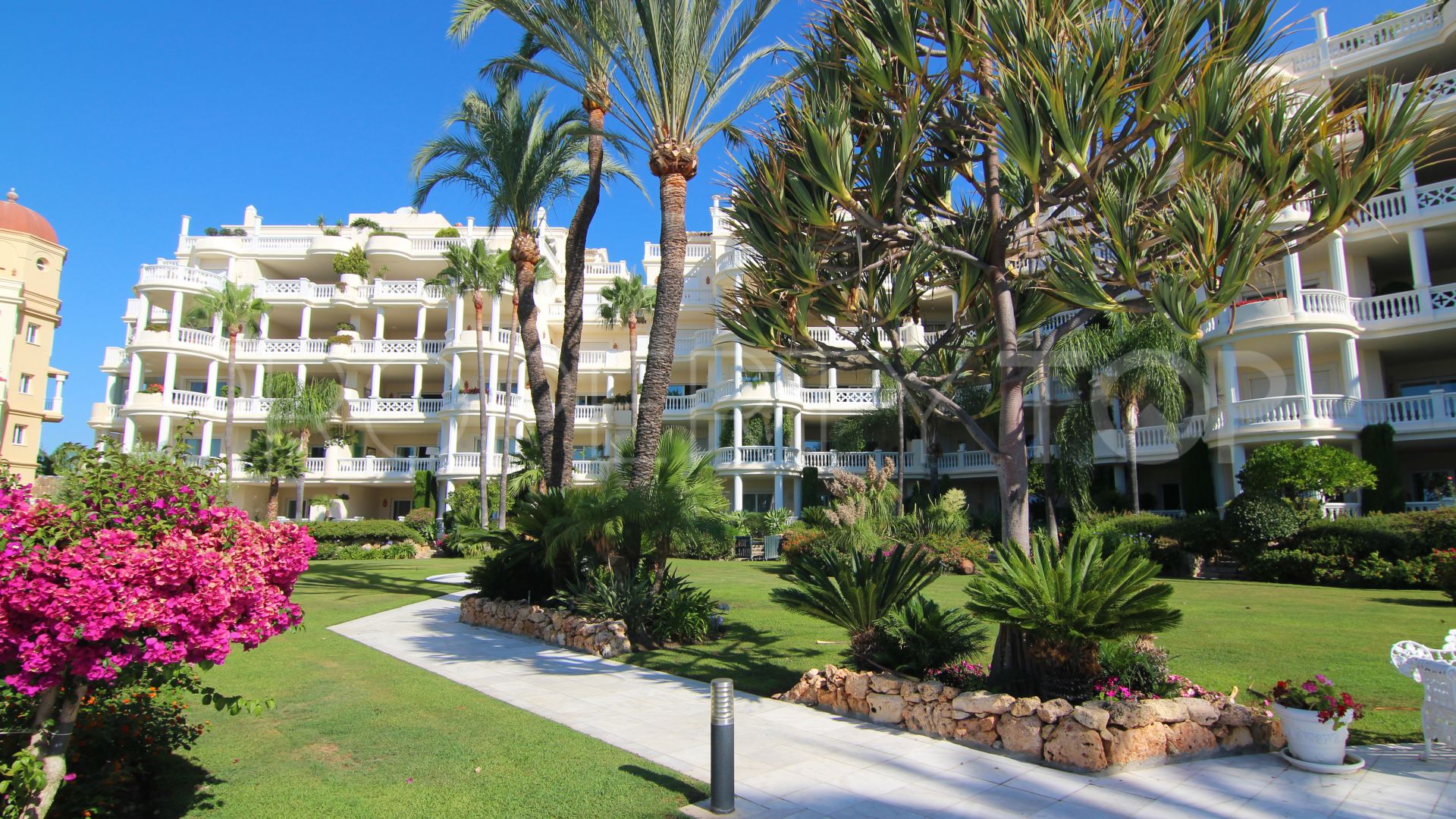 For sale 3 bedrooms apartment in Las Dunas Park