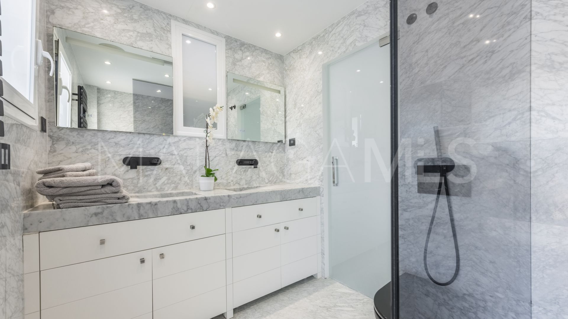 Villa for sale in Santa Maria