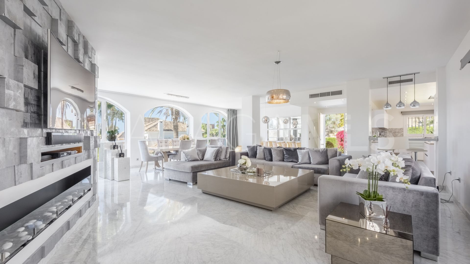 Villa for sale in Santa Maria