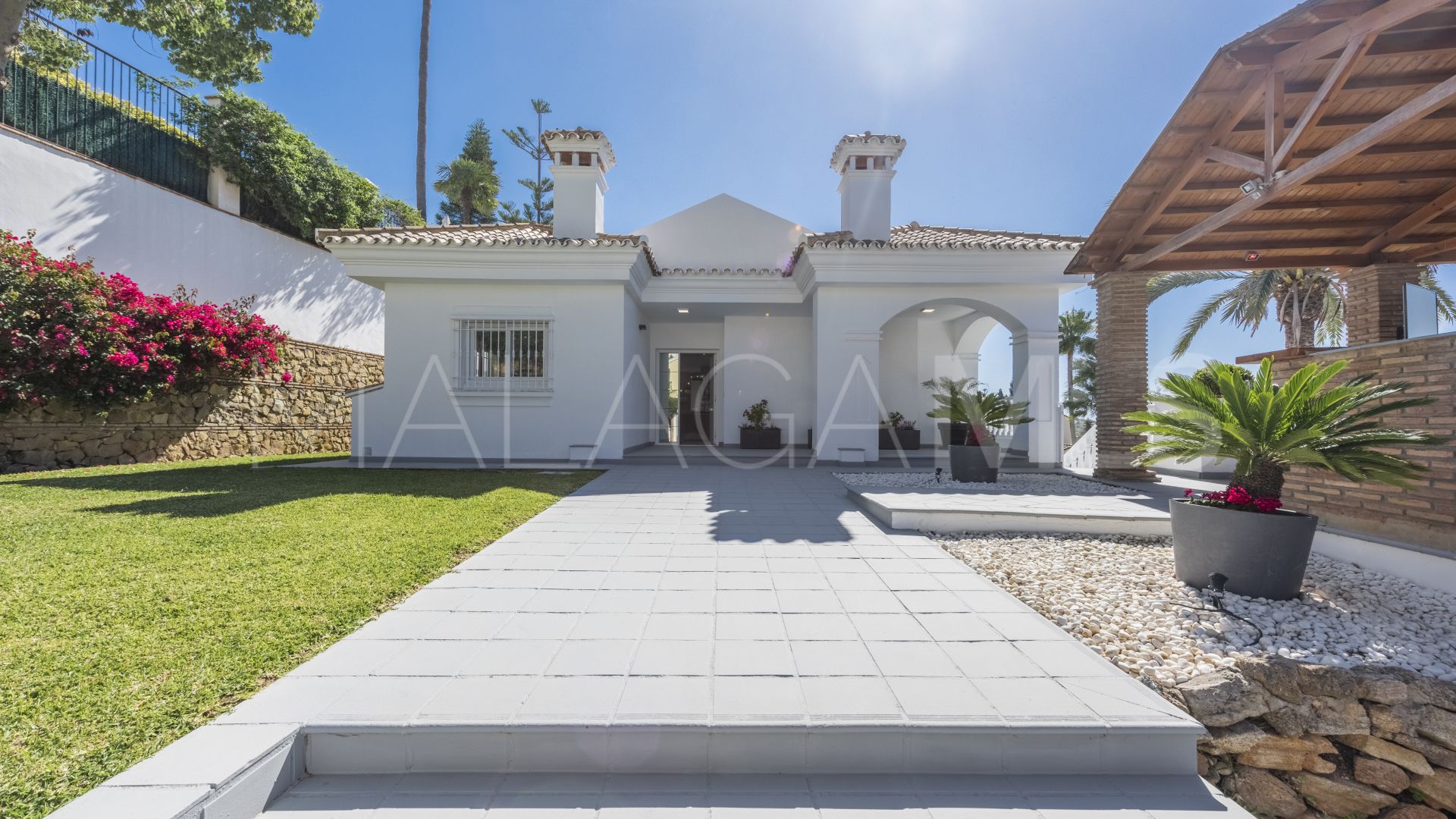 Villa for sale in Santa Maria