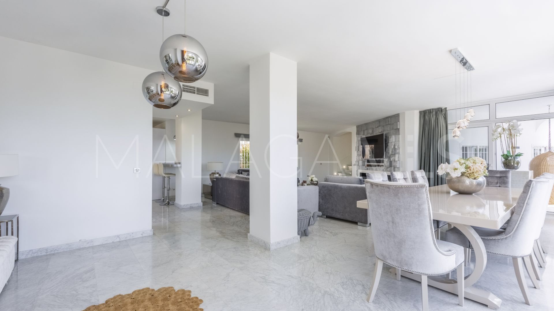 Villa for sale in Santa Maria