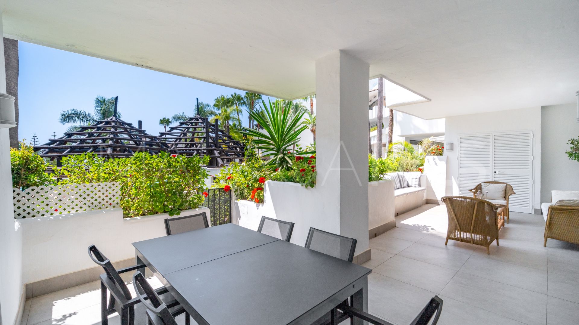 Erdgeschosswohnung for sale in Marina Puente Romano