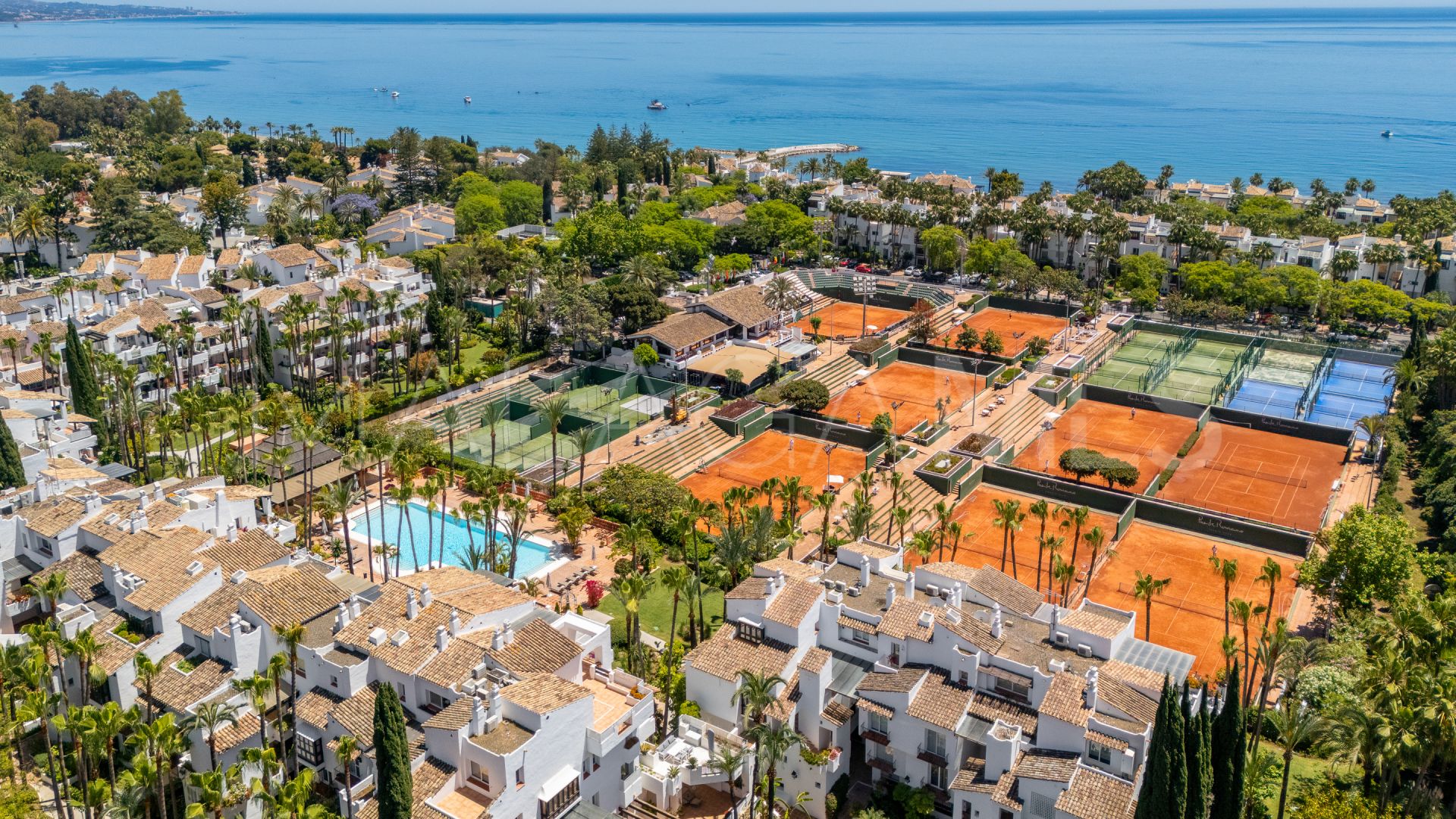 Apartment for sale in Marina Puente Romano