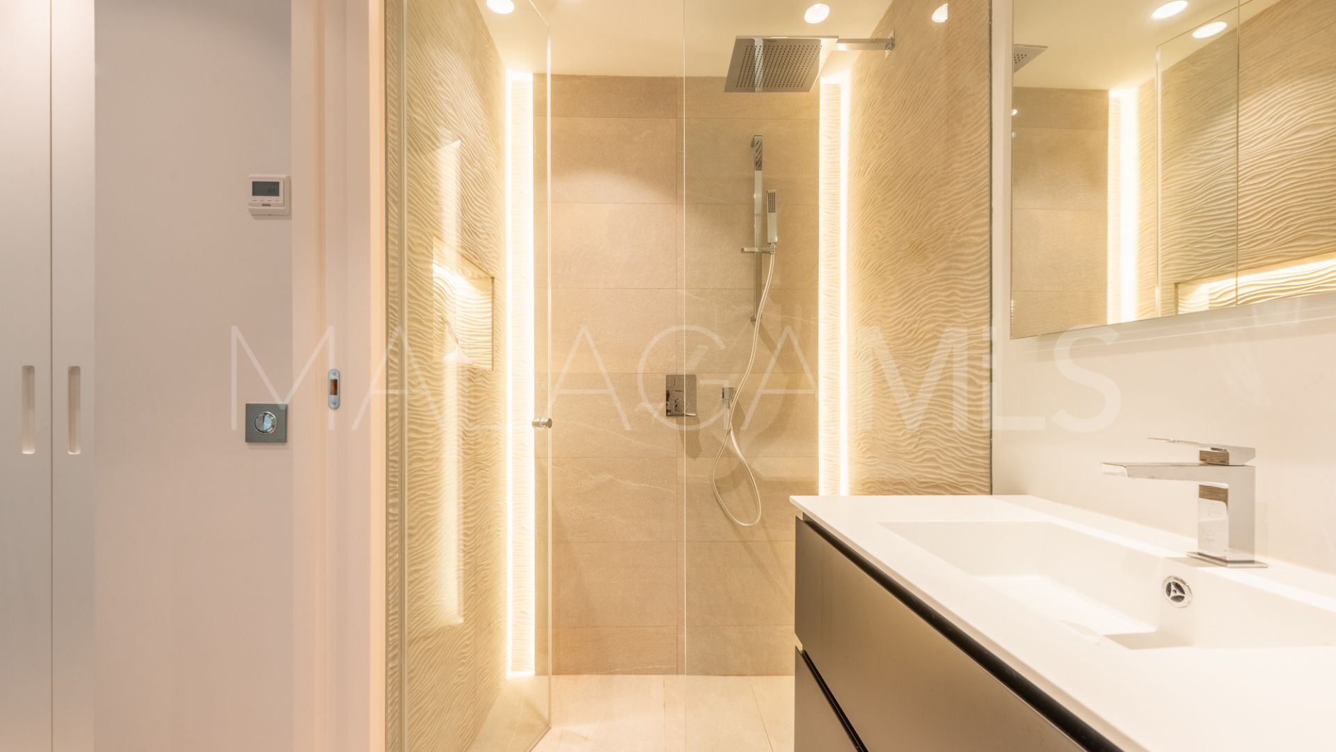 For sale apartment in Marina Puente Romano