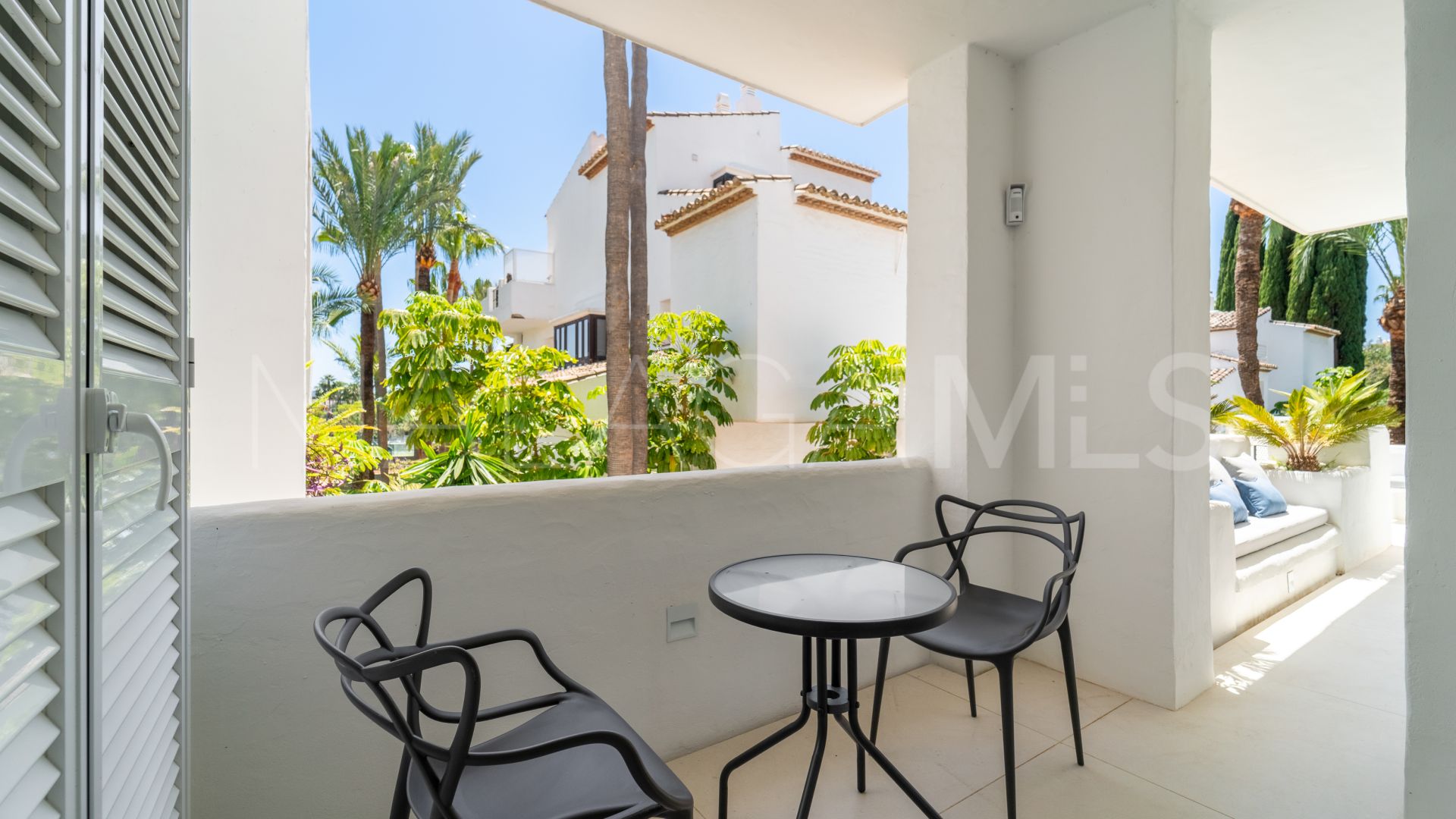 Apartment for sale in Marina Puente Romano