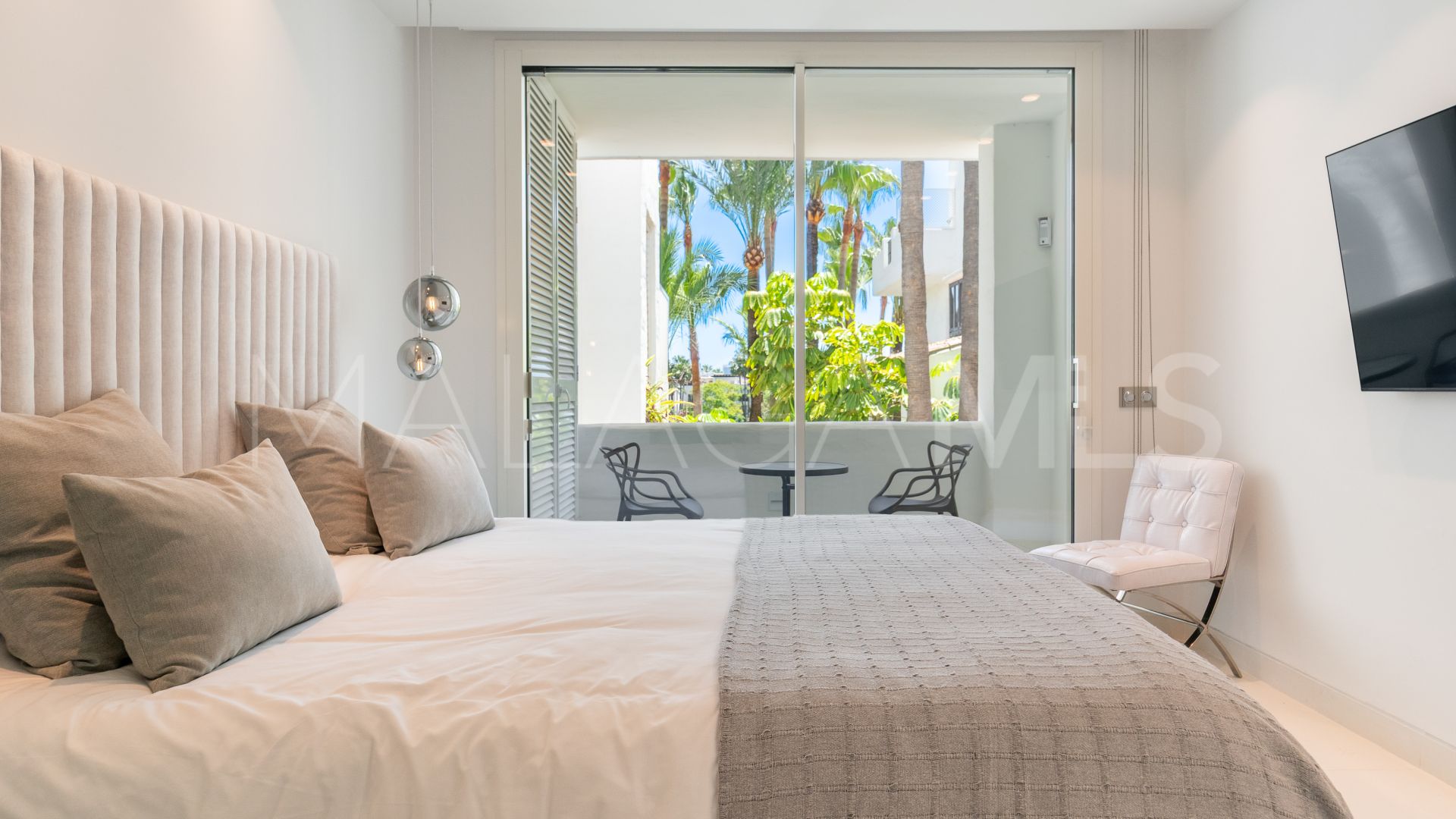 Apartment for sale in Marina Puente Romano