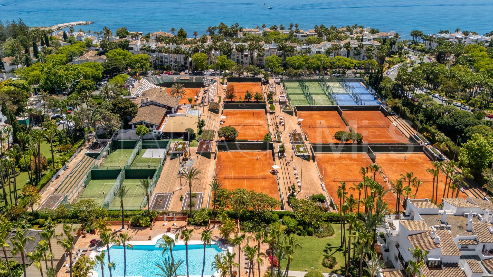 Apartment for sale in Marina Puente Romano