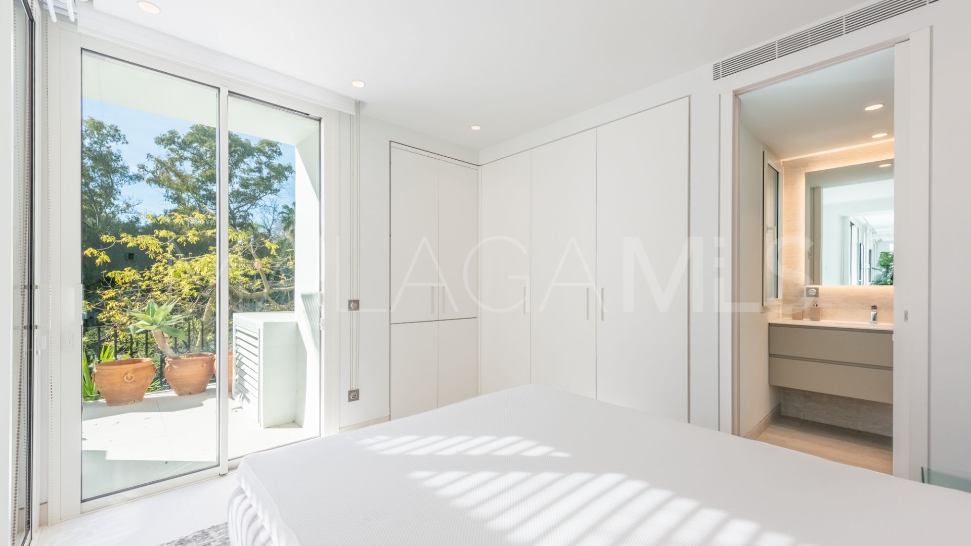 For sale apartment in Marina Puente Romano