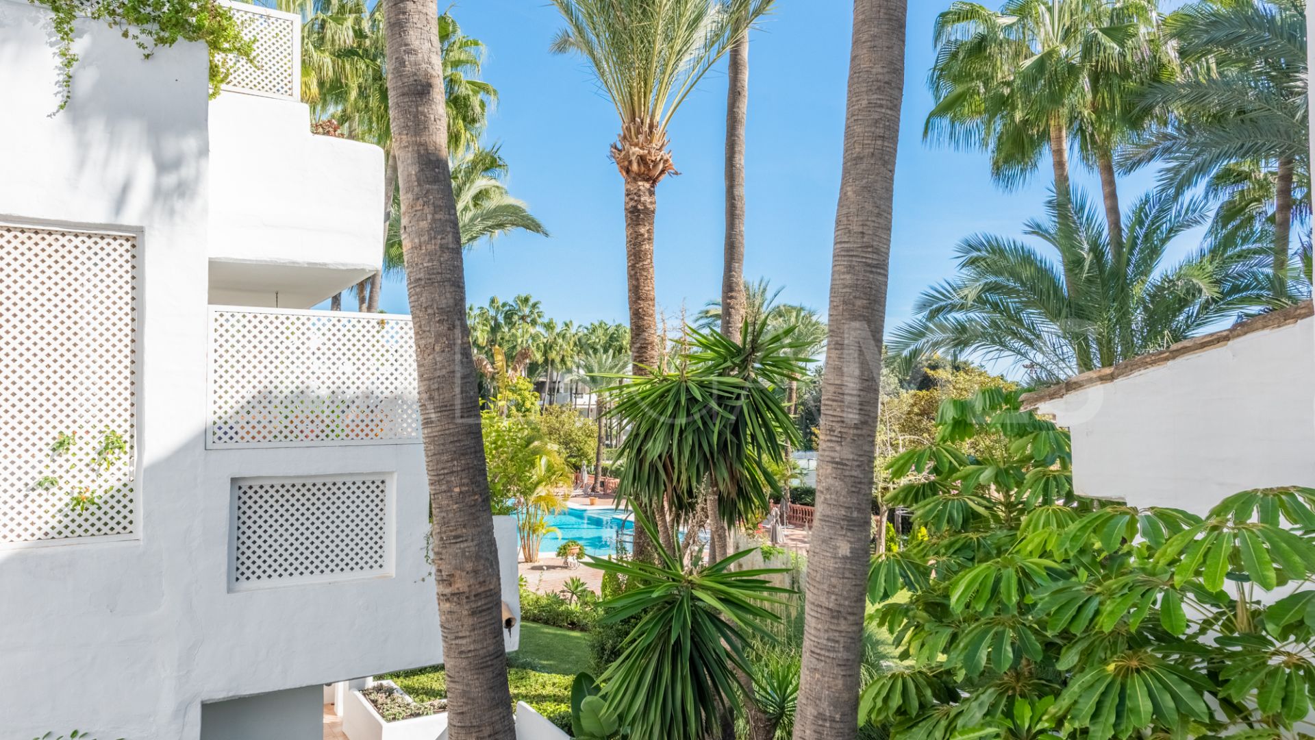 For sale apartment in Marina Puente Romano