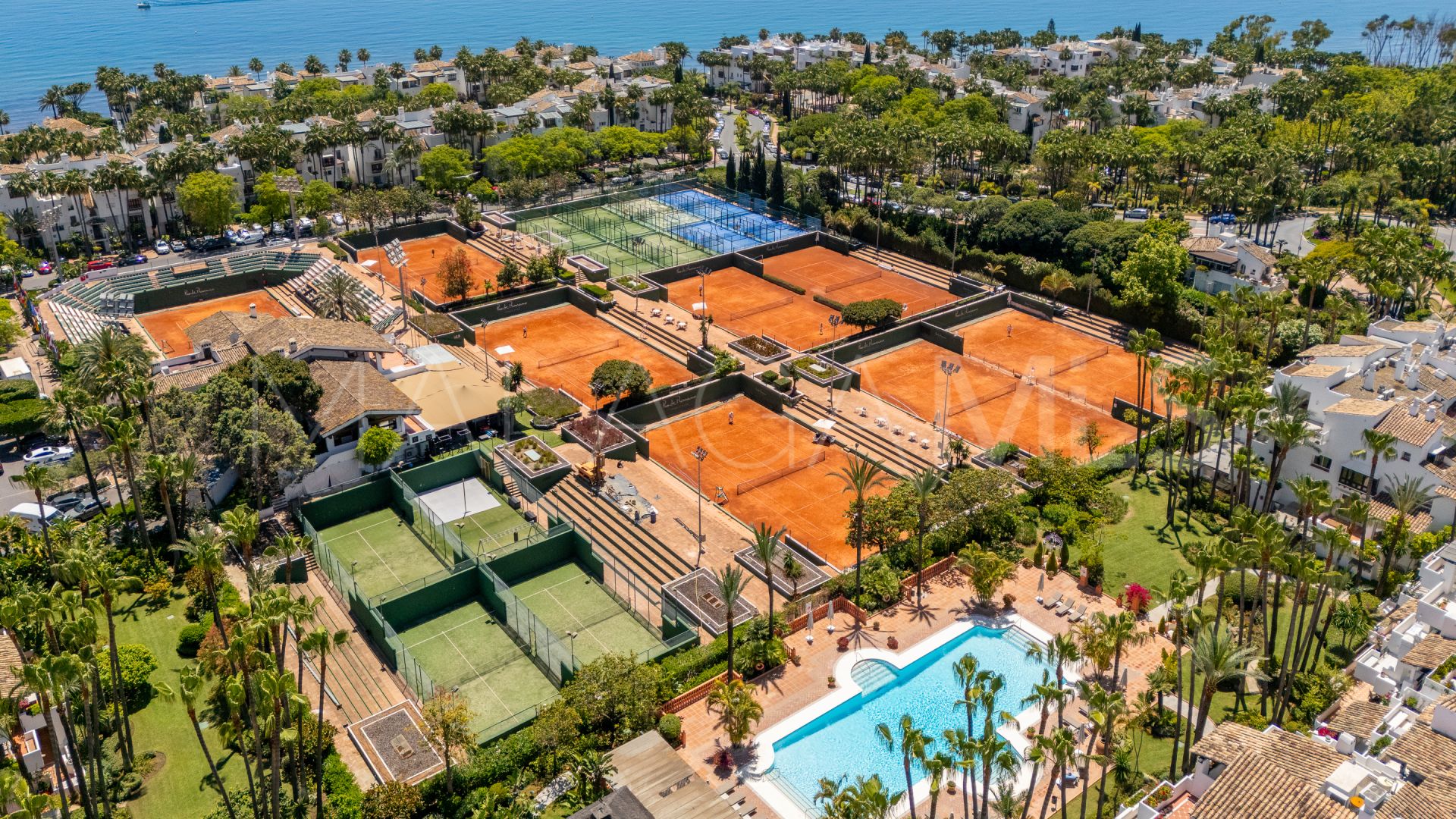 Apartment for sale in Marina Puente Romano