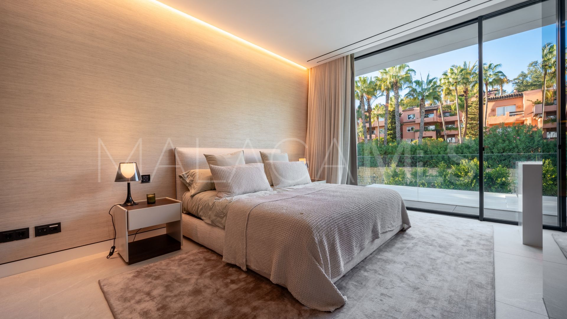 Marbella Golden Mile, villa with 5 bedrooms for sale