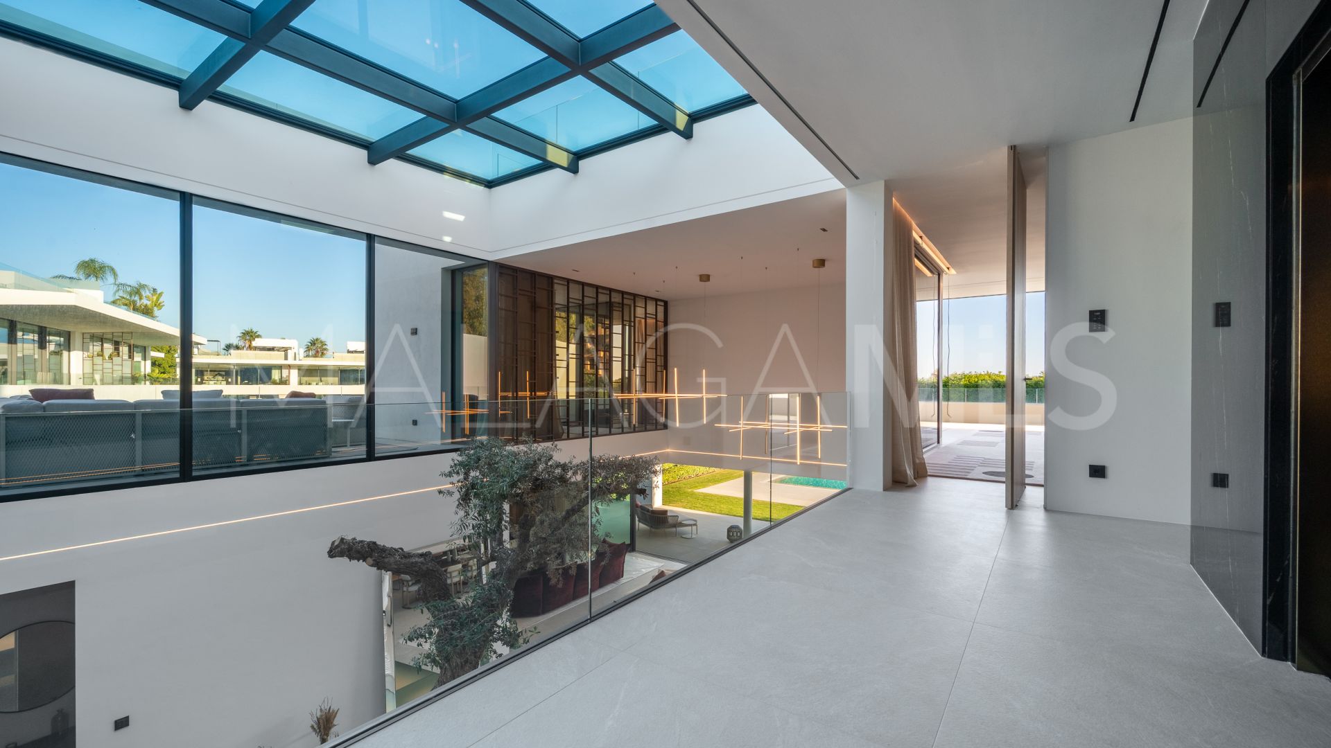 Marbella Golden Mile, villa with 5 bedrooms for sale