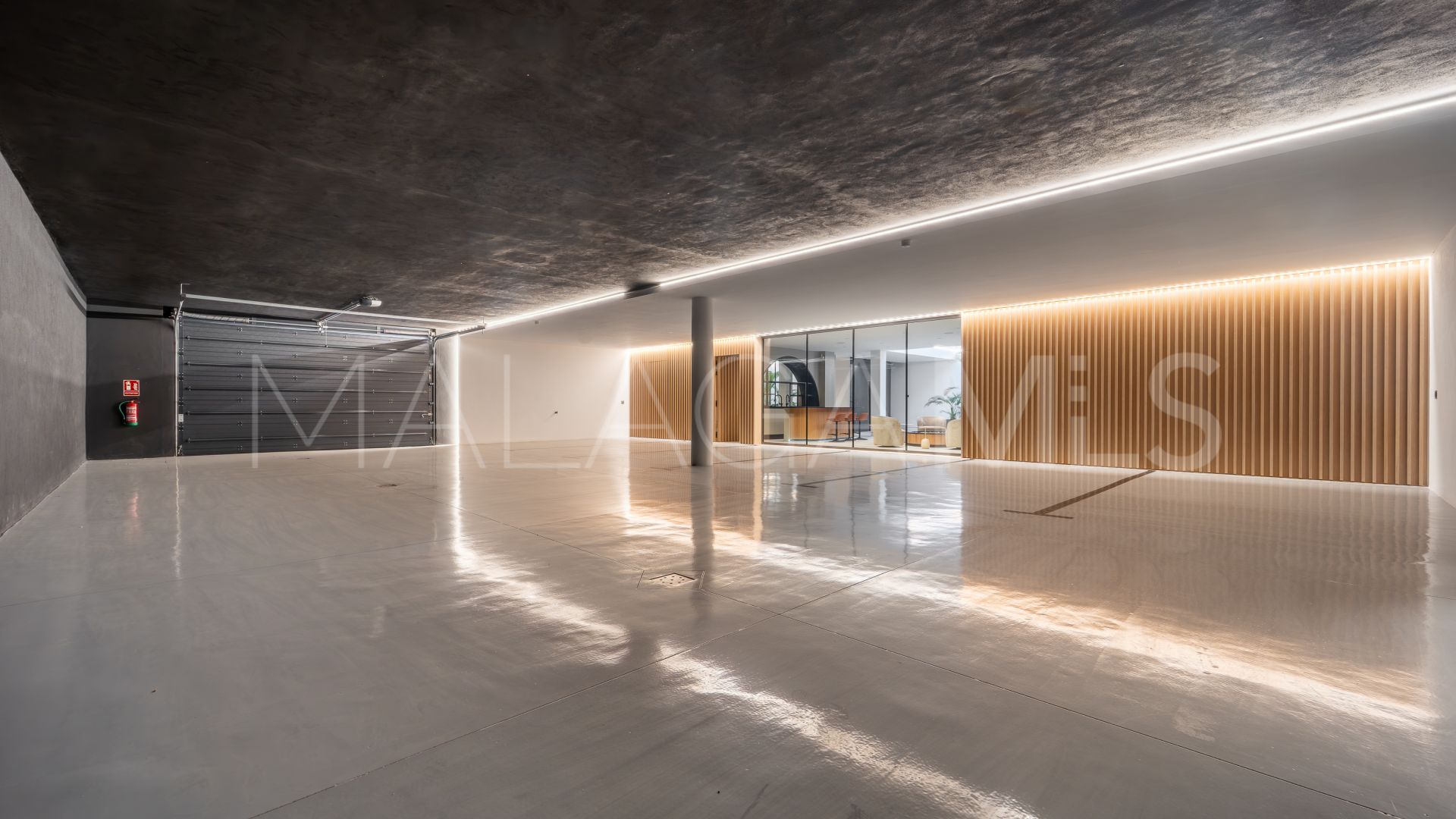 Marbella Golden Mile, villa with 5 bedrooms for sale