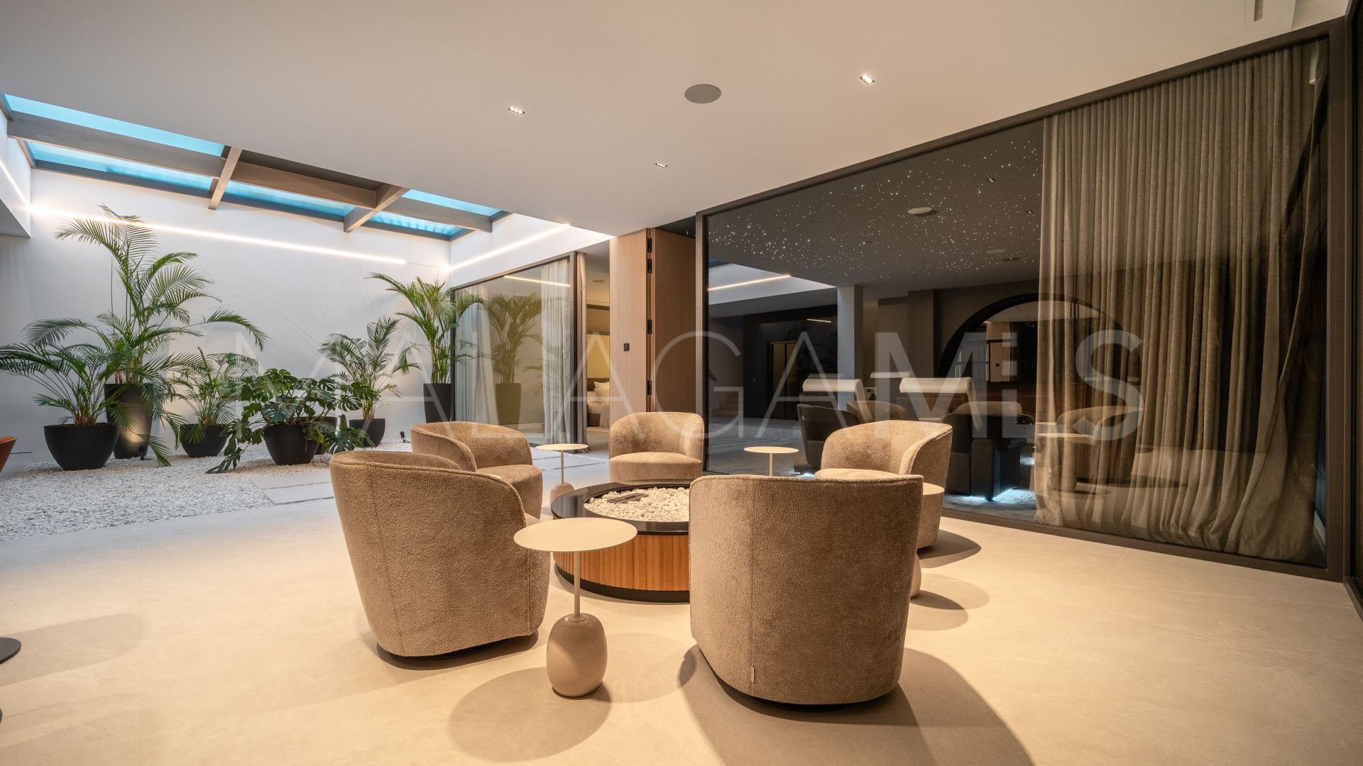 Marbella Golden Mile, villa with 5 bedrooms for sale