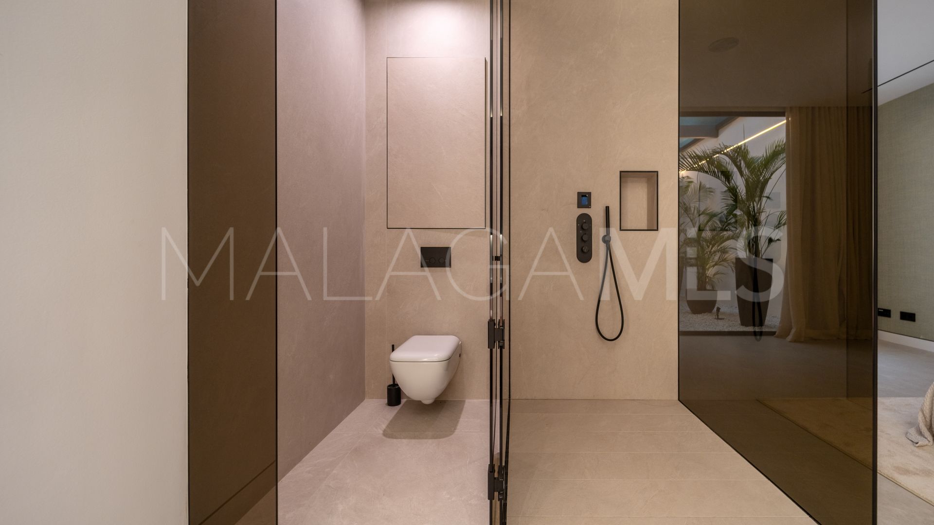 Marbella Golden Mile, villa with 5 bedrooms for sale