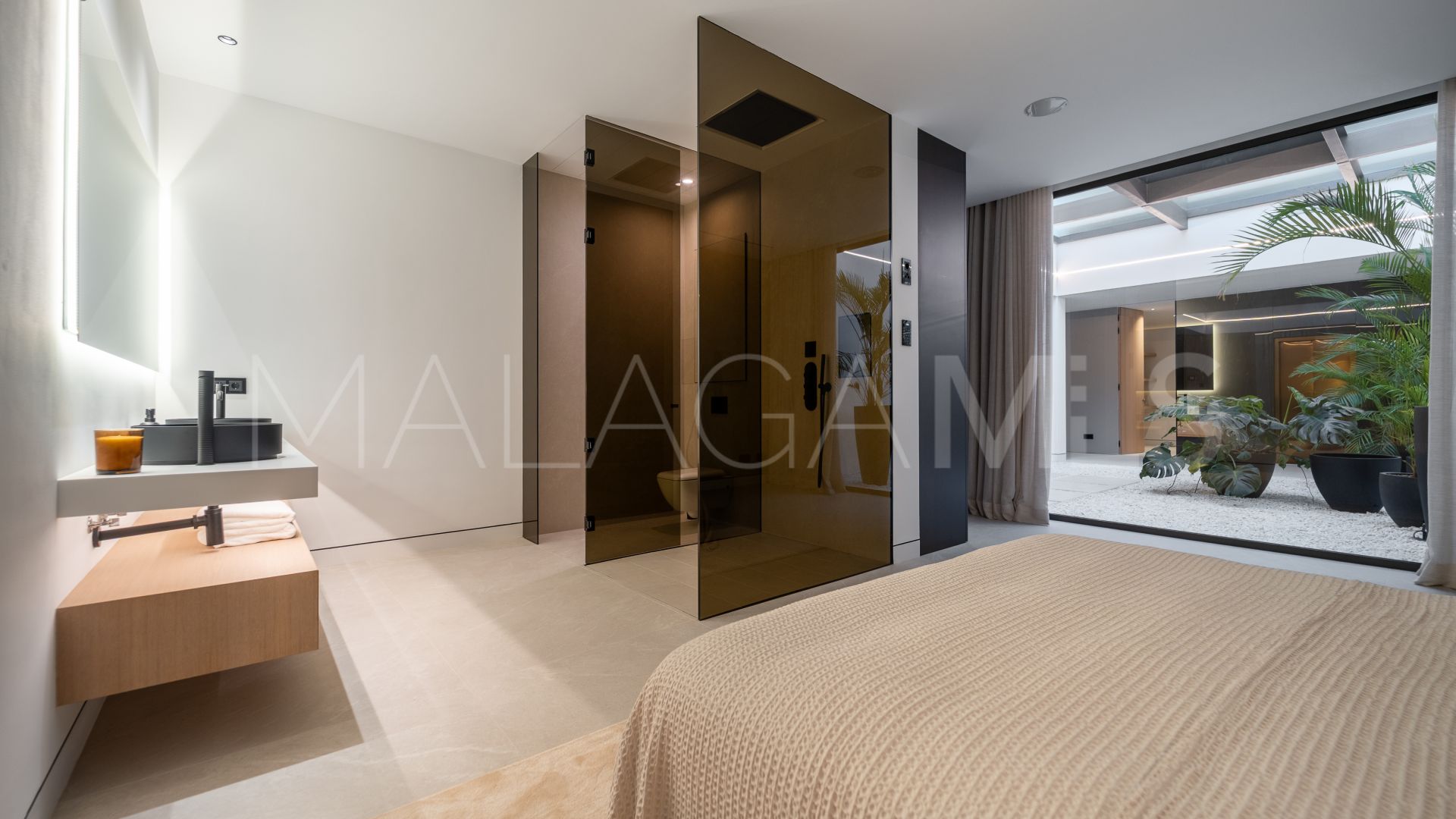 Marbella Golden Mile, villa with 5 bedrooms for sale