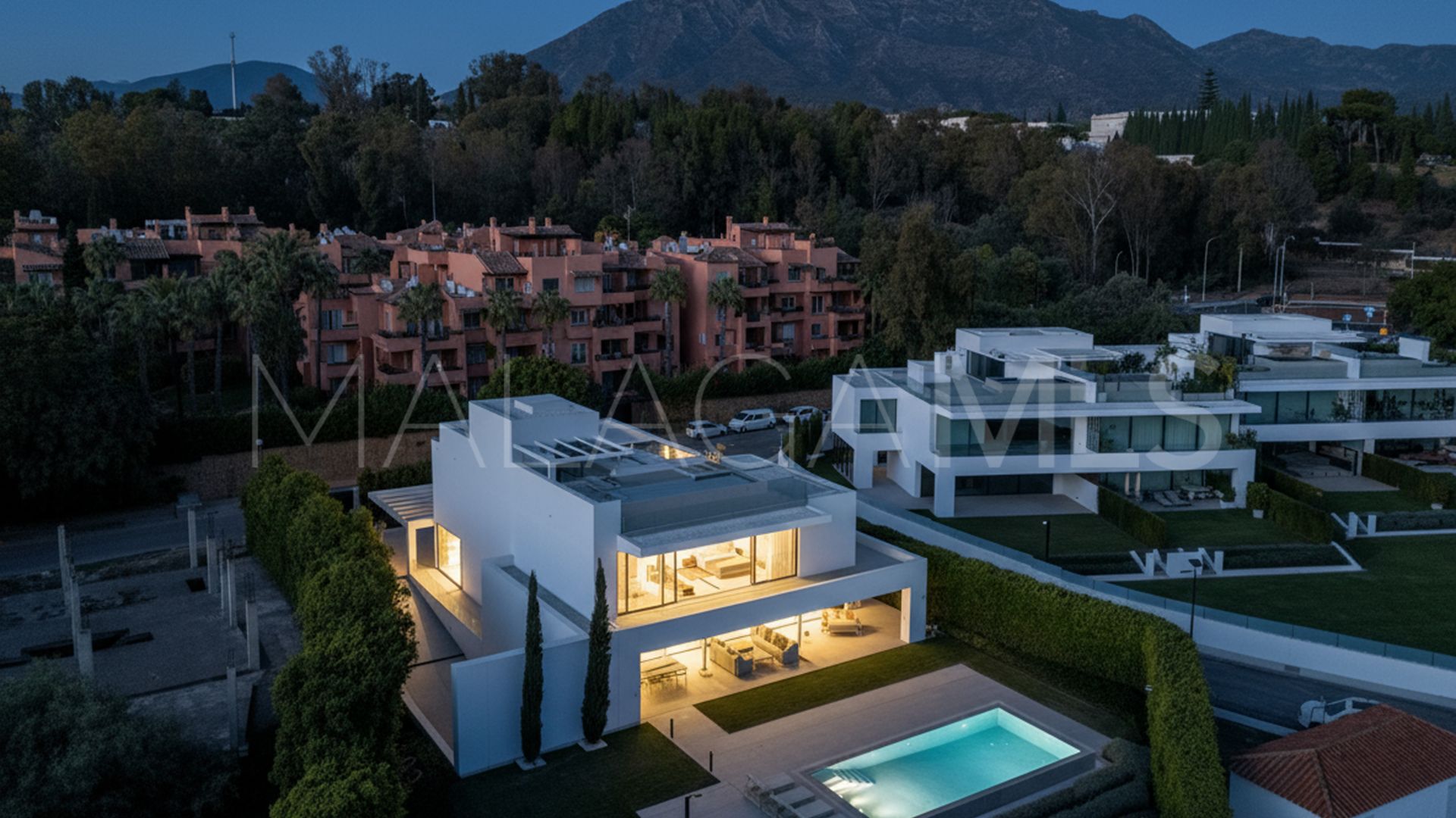 Villa for sale in Marbella Golden Mile