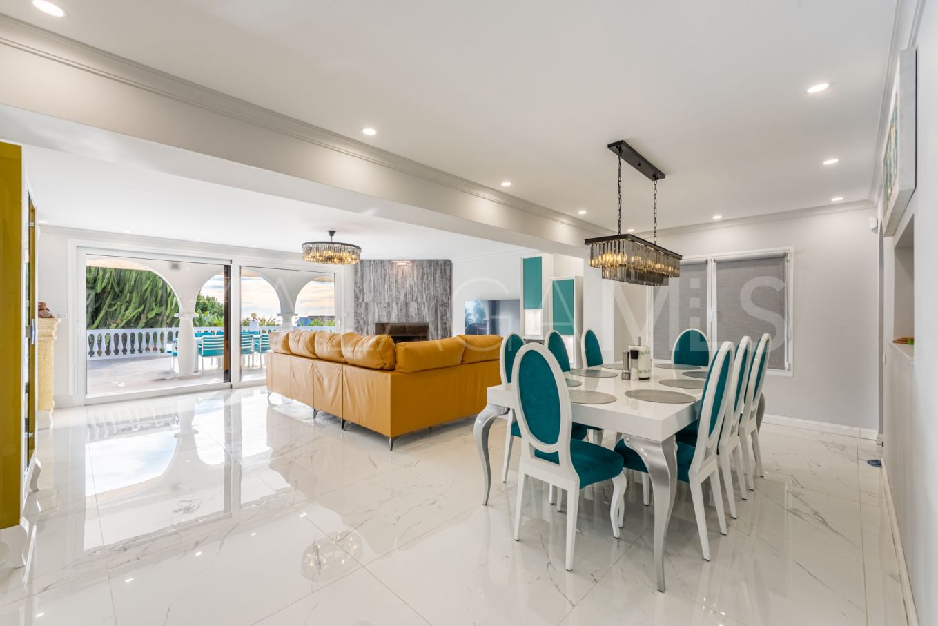 Villa for sale in El Real Panorama