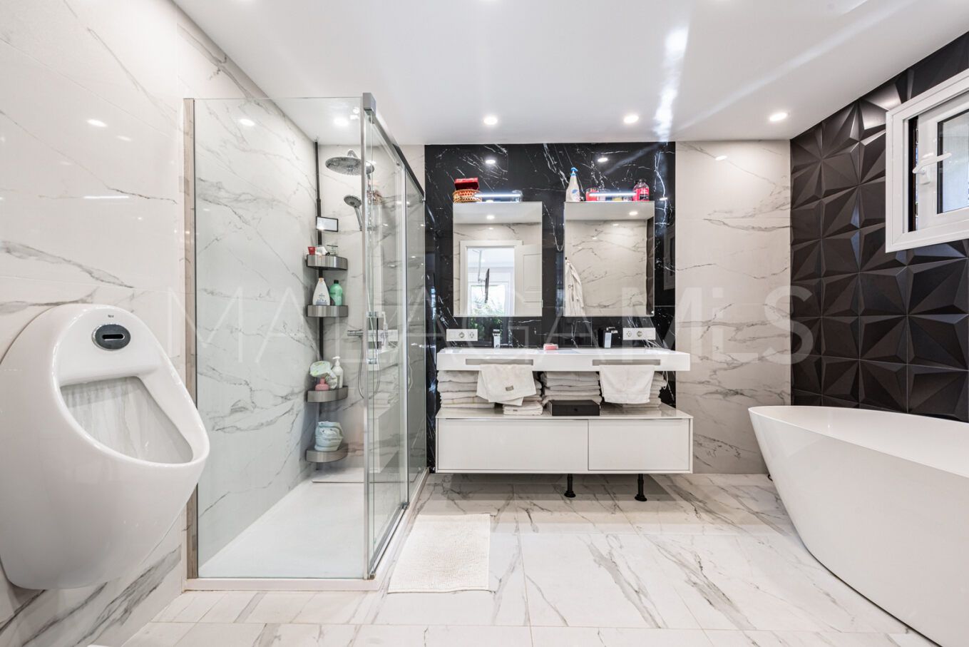 Villa for sale in El Real Panorama