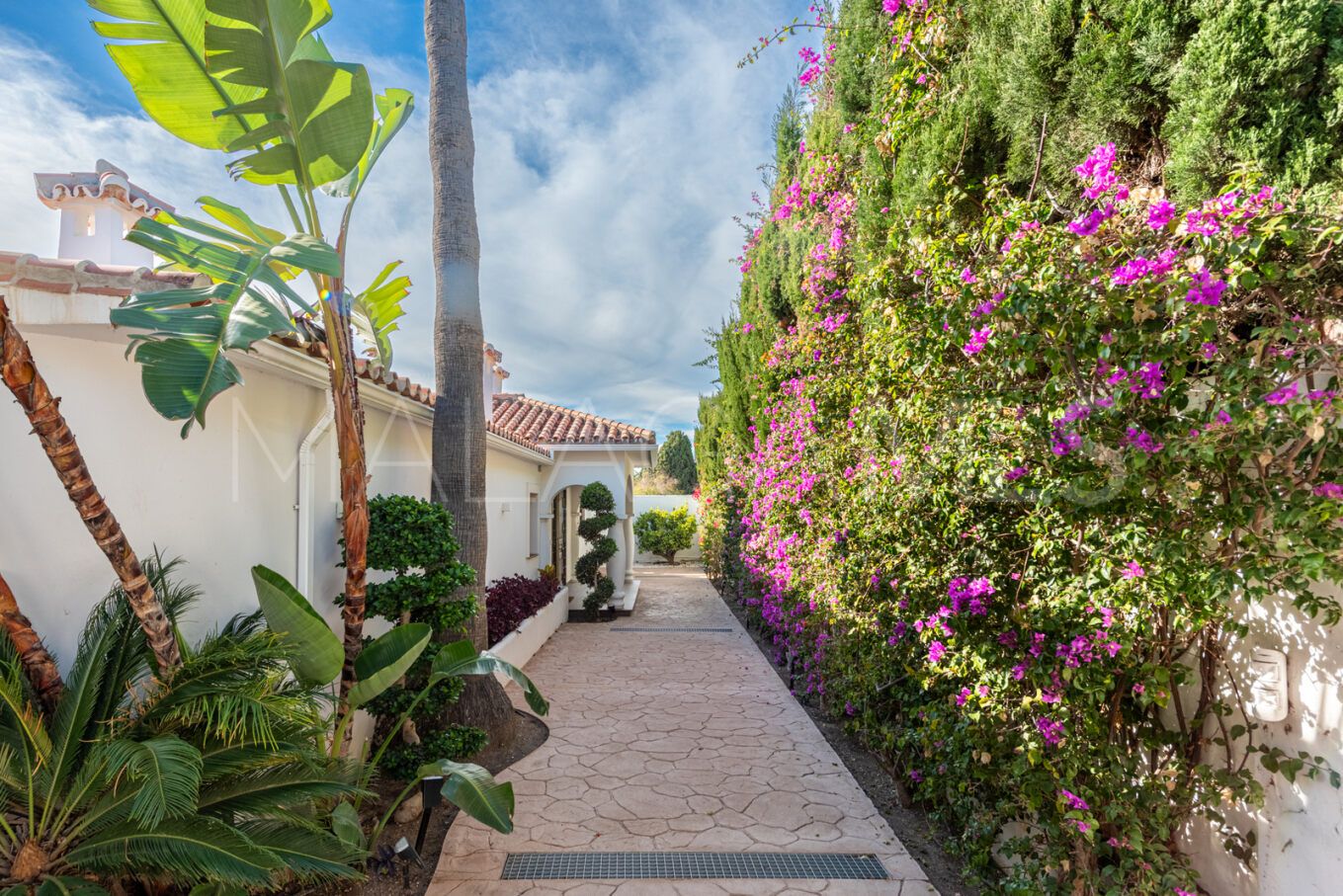 Villa for sale in El Real Panorama