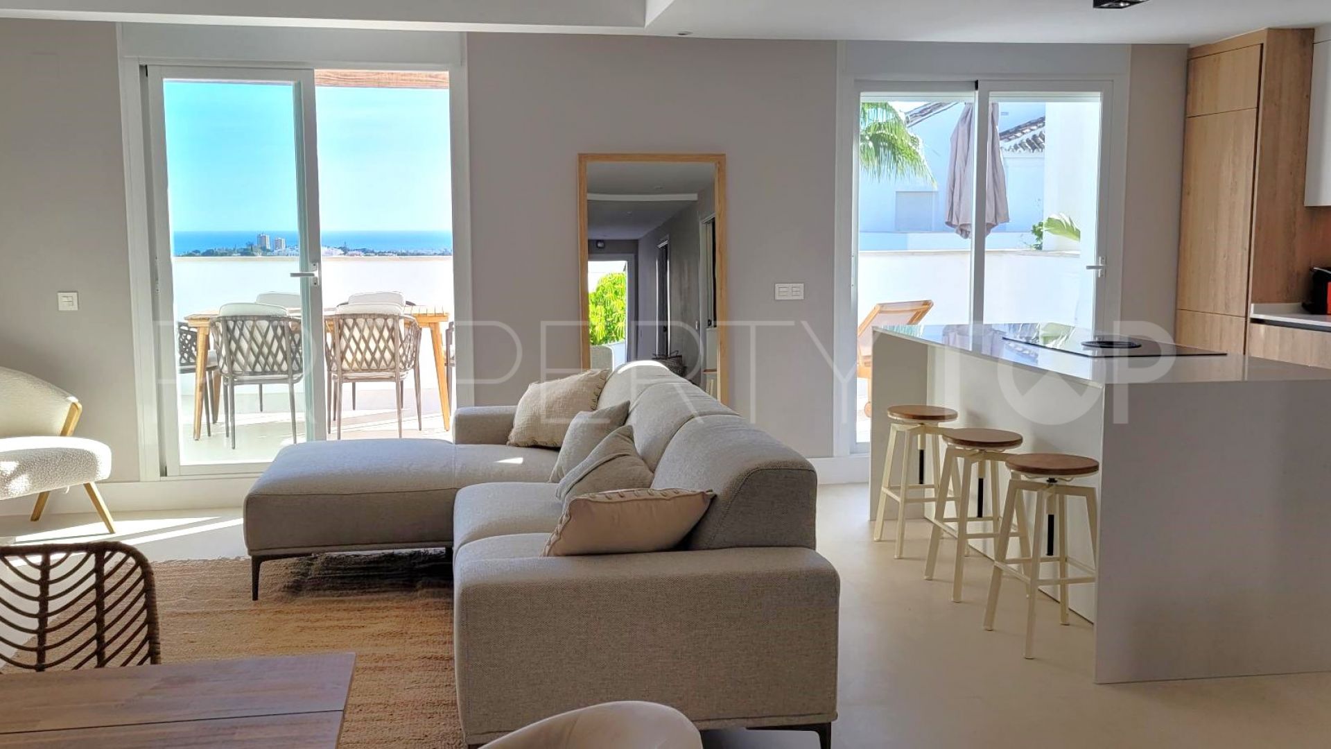4 bedrooms duplex penthouse for sale in Aloha Royal