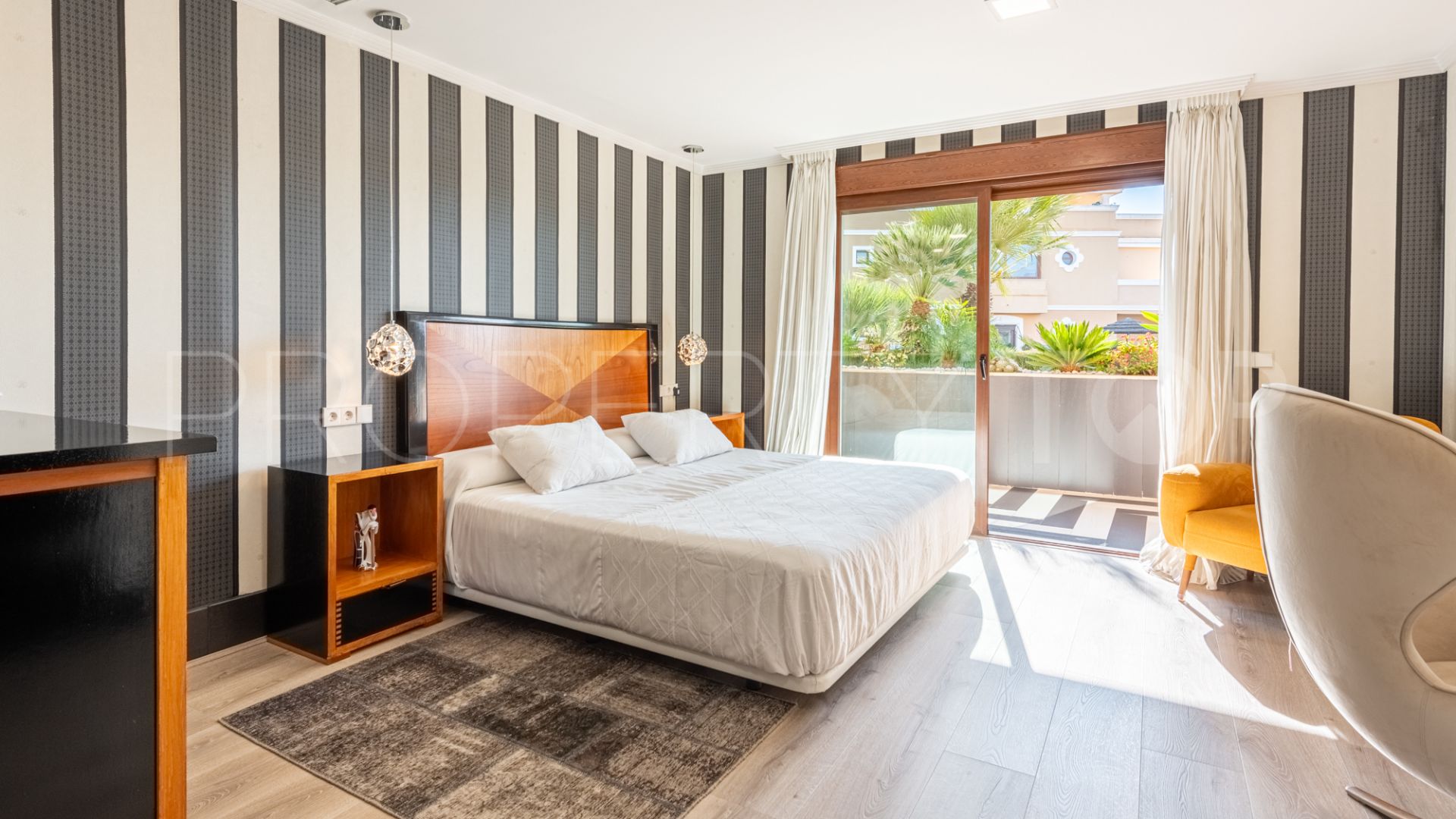 Apartamento planta baja en venta en La Quinta del Virrey de 3 dormitorios