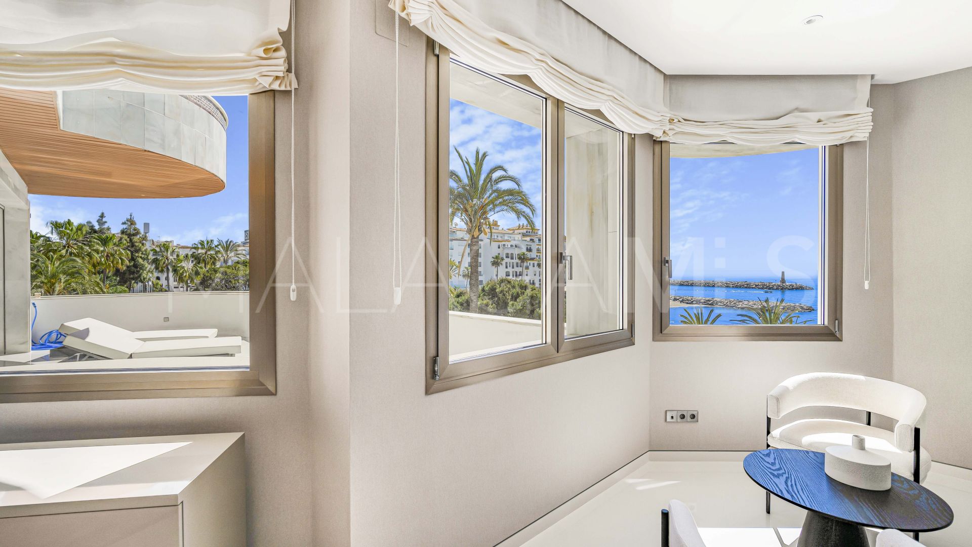 Buy Gray D'Albion 4 bedrooms apartment