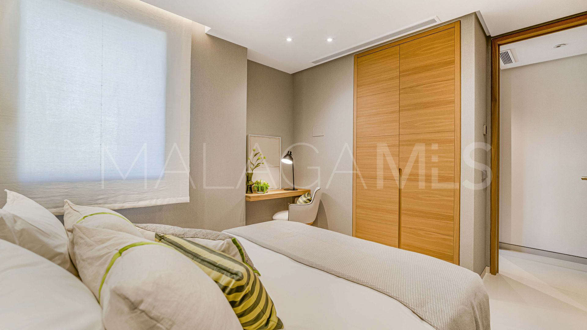 Buy Gray D'Albion 4 bedrooms apartment
