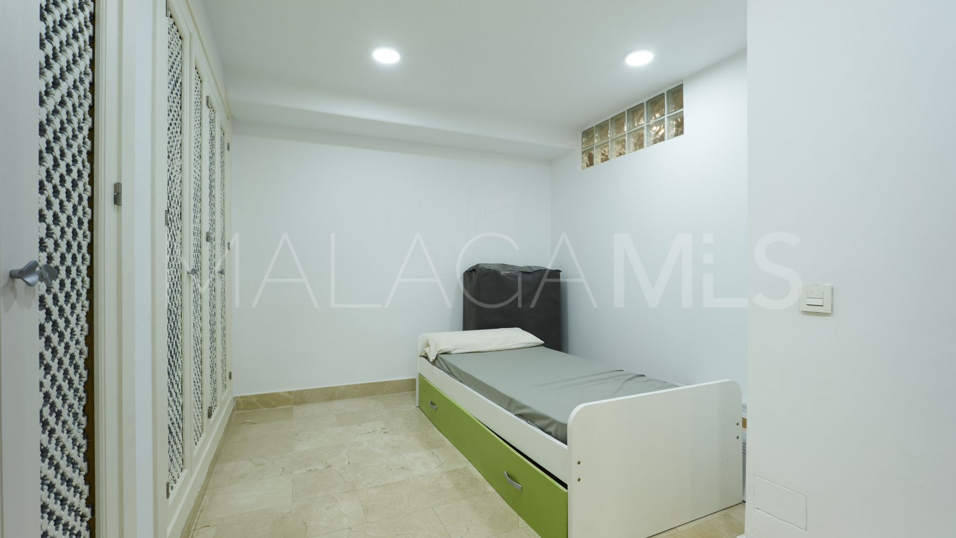 For sale town house in Marbelah Pueblo