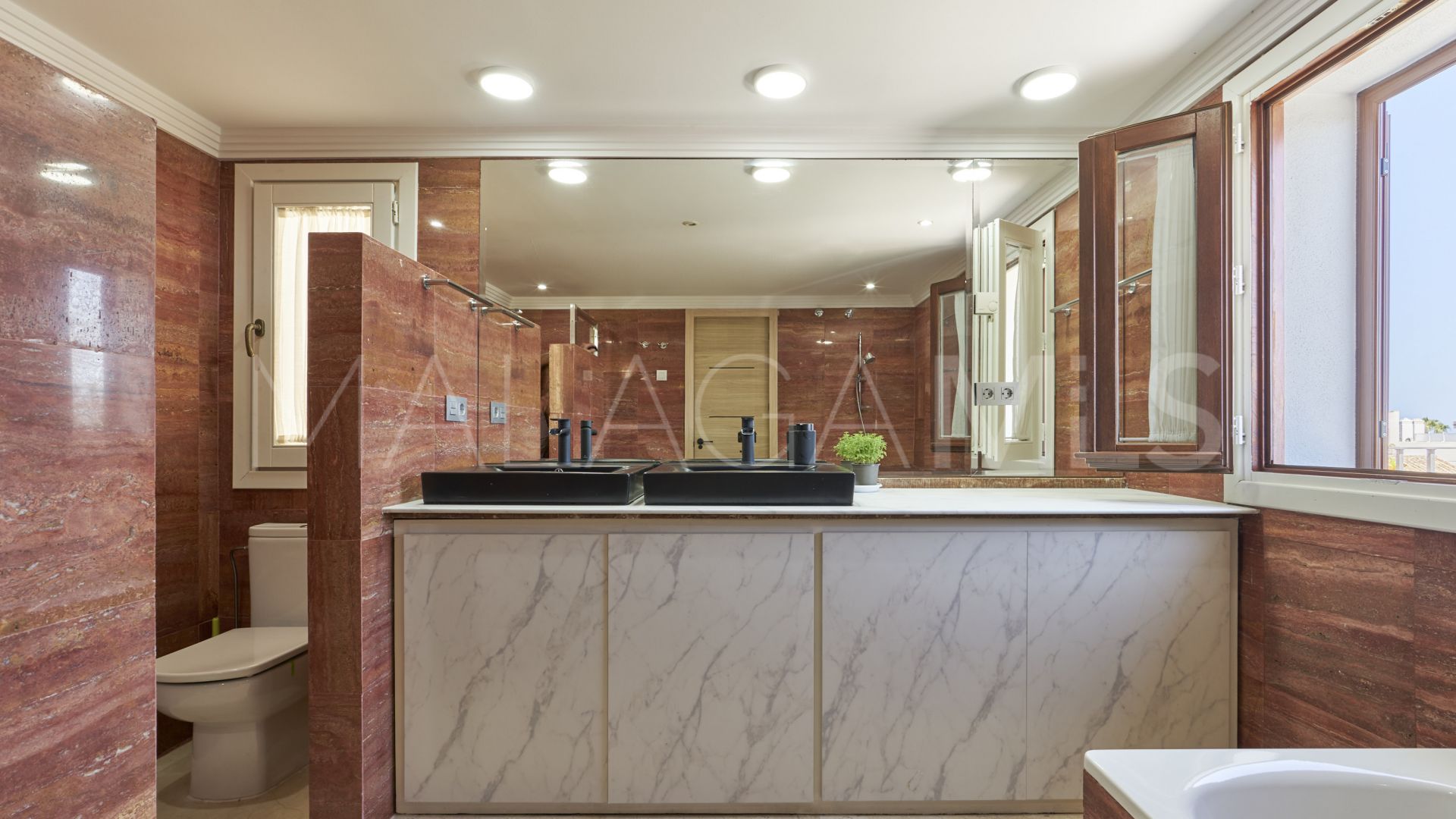 For sale town house in Marbelah Pueblo