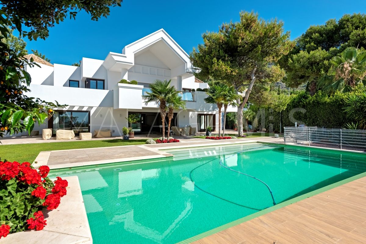 Villa for sale in Sierra Blanca with 5 bedrooms