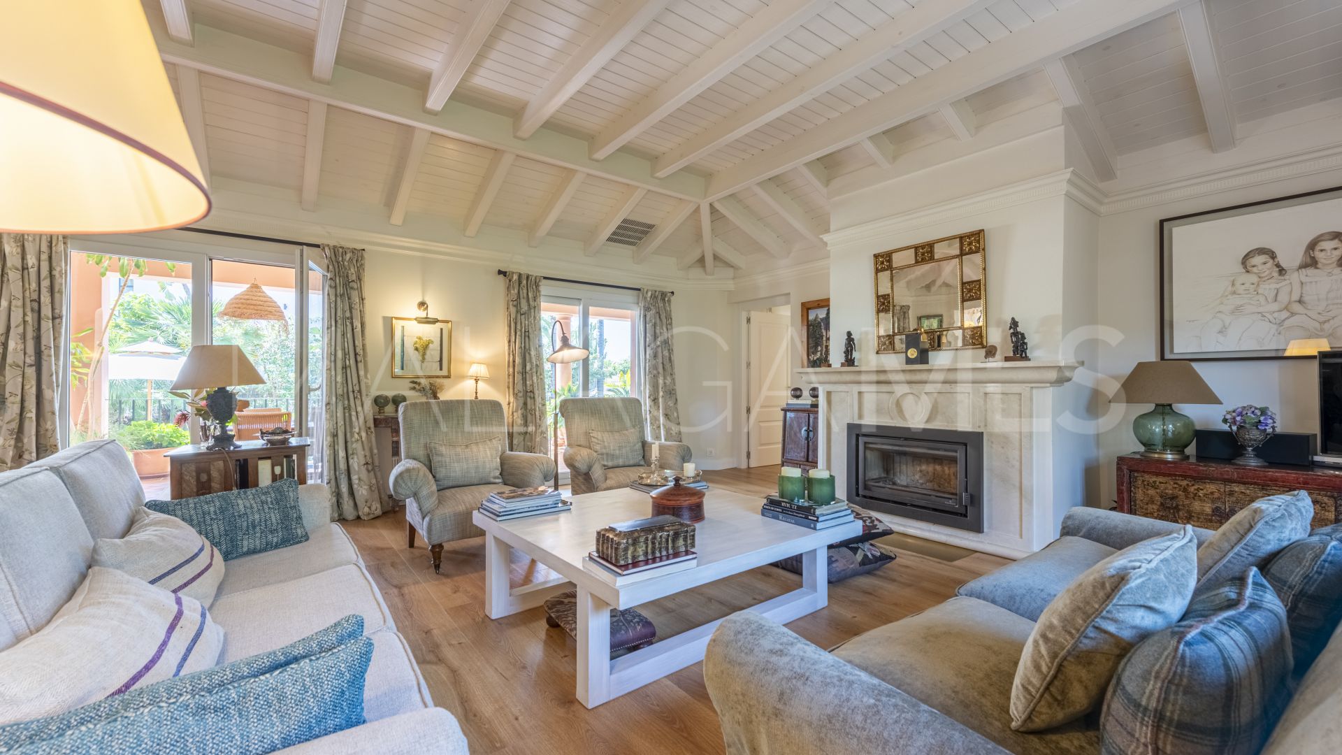 Villa for sale in Altos de Puente Romano
