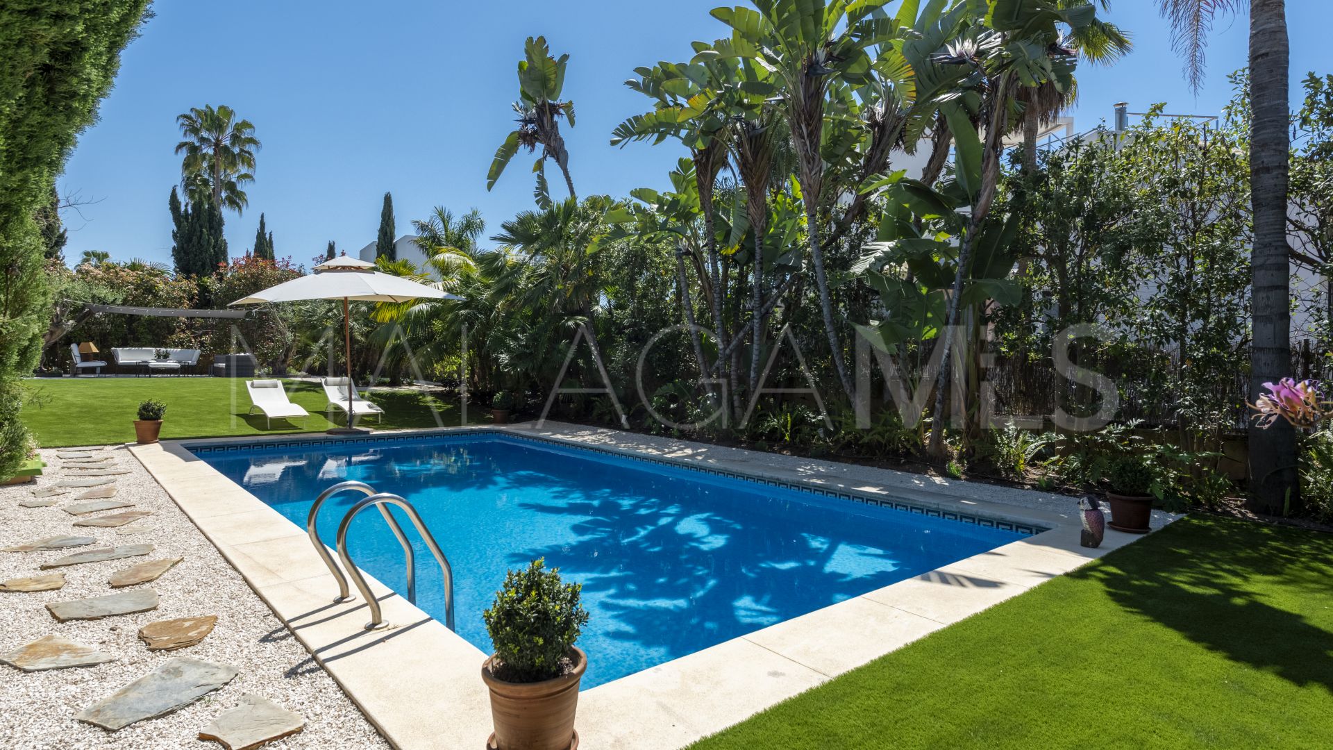 Villa for sale in Altos de Puente Romano