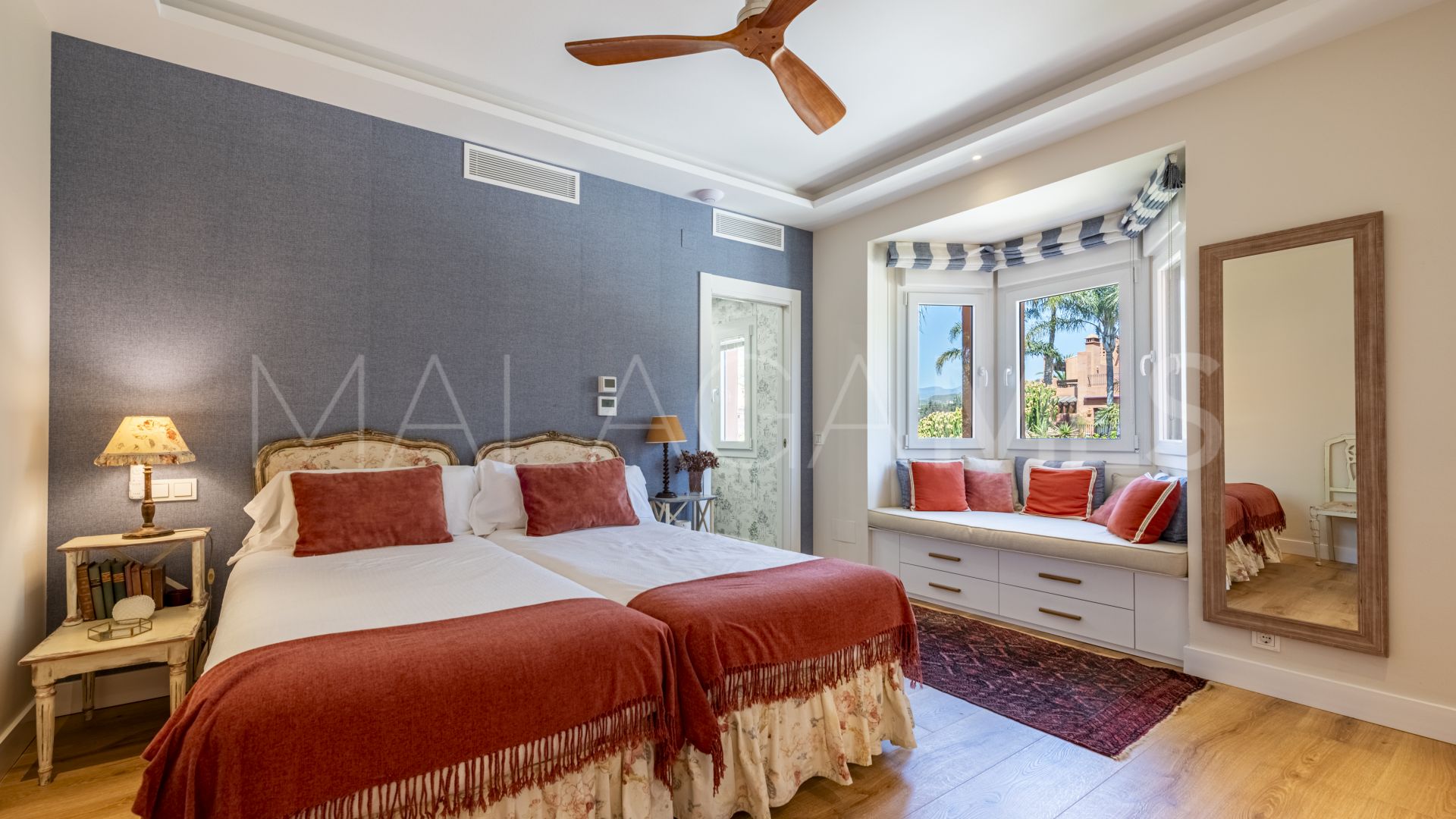 Villa for sale in Altos de Puente Romano