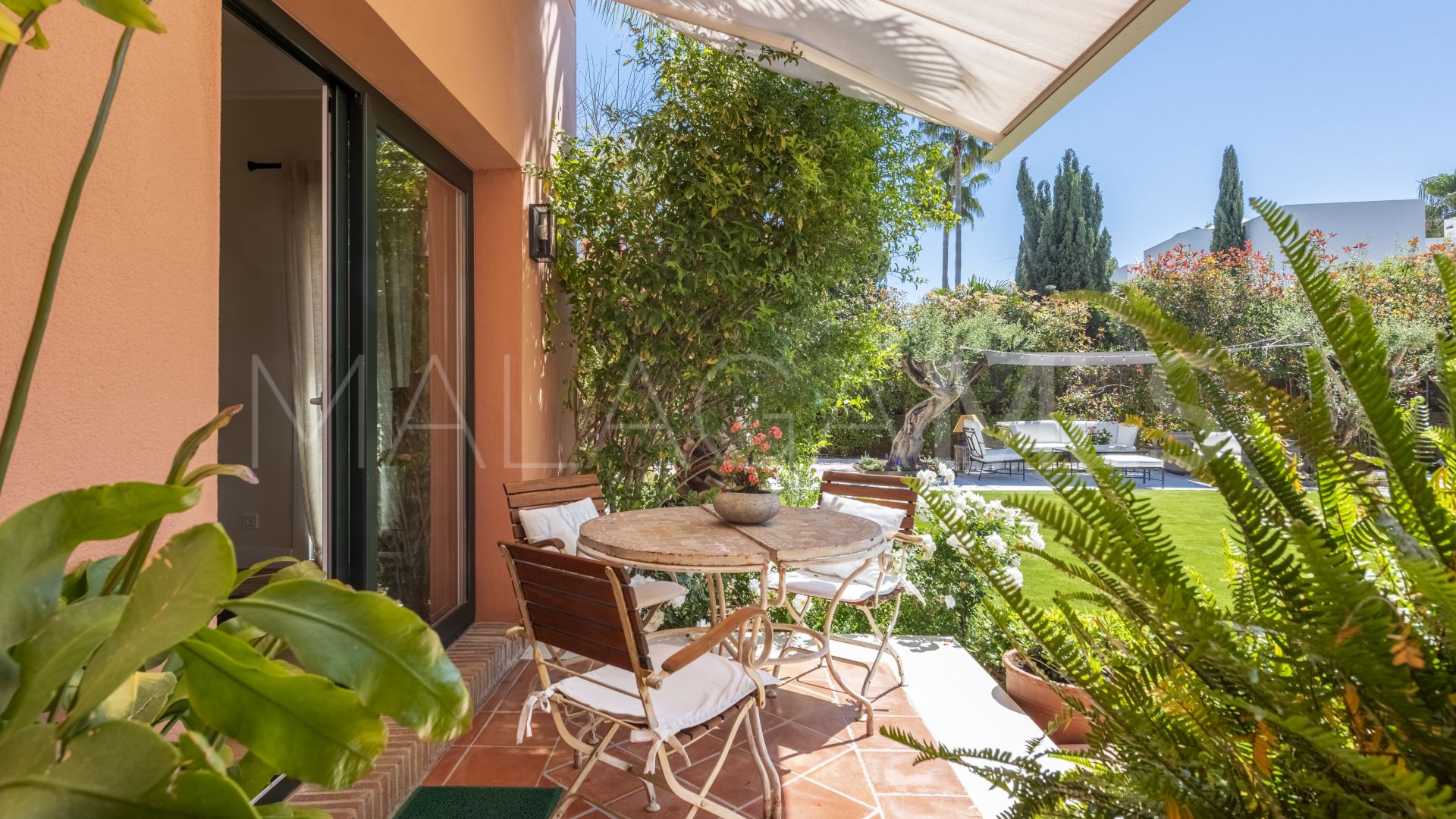 Villa for sale in Altos de Puente Romano