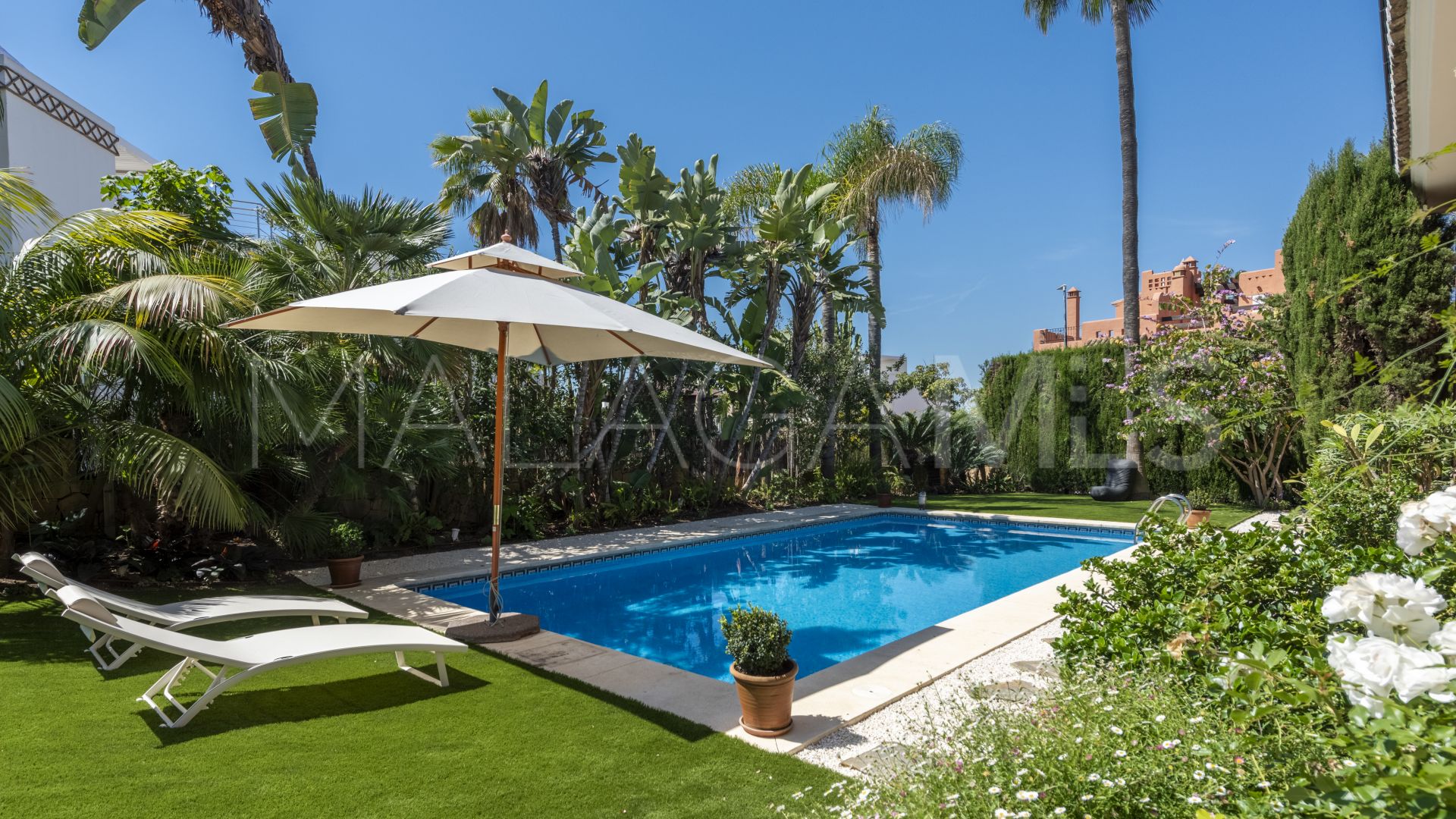 Villa for sale in Altos de Puente Romano