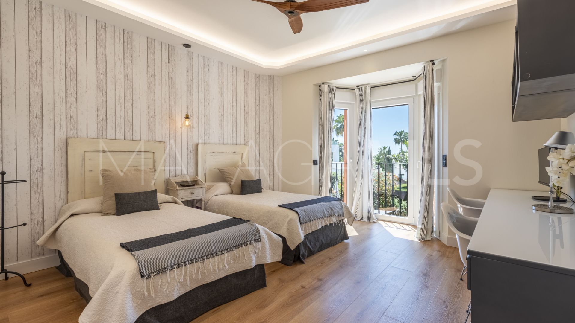Villa for sale in Altos de Puente Romano