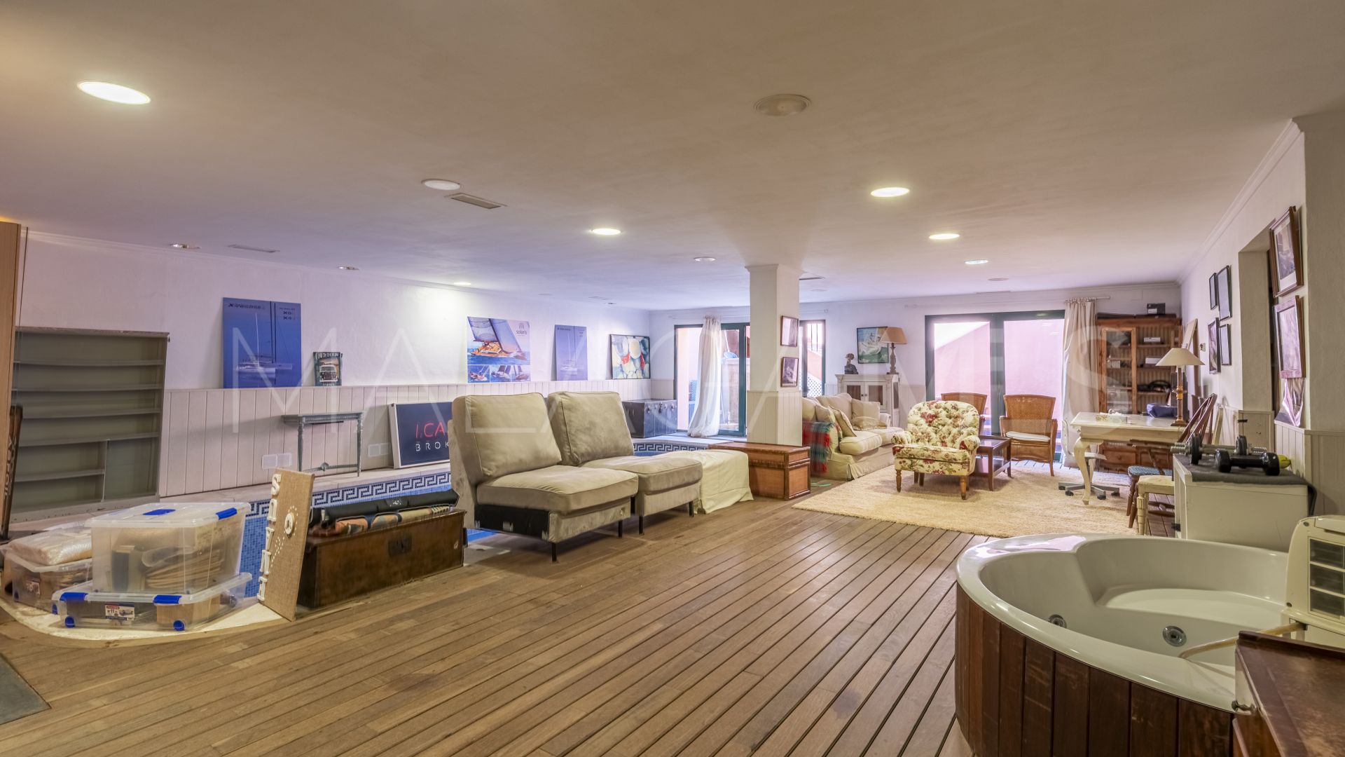 Villa for sale in Altos de Puente Romano