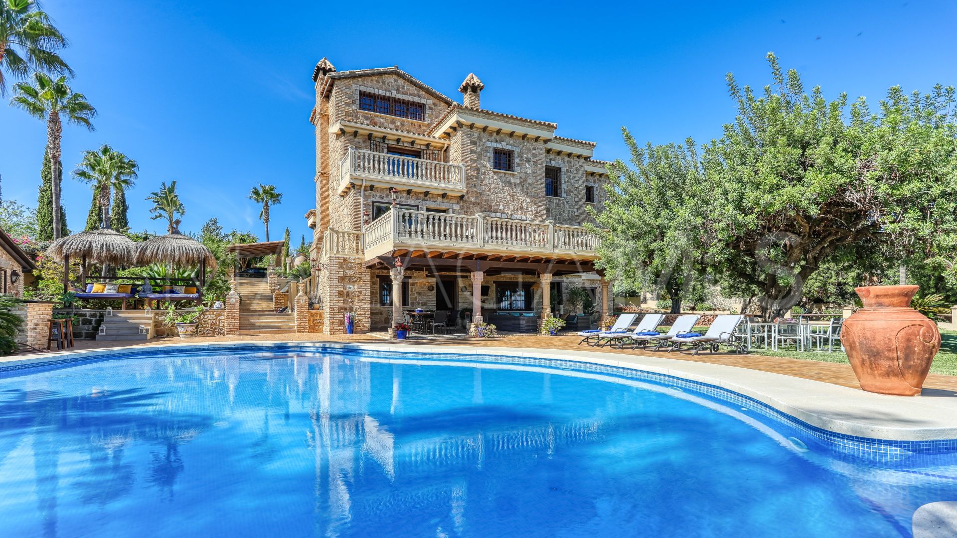 Villa for sale in Alhaurin de la Torre