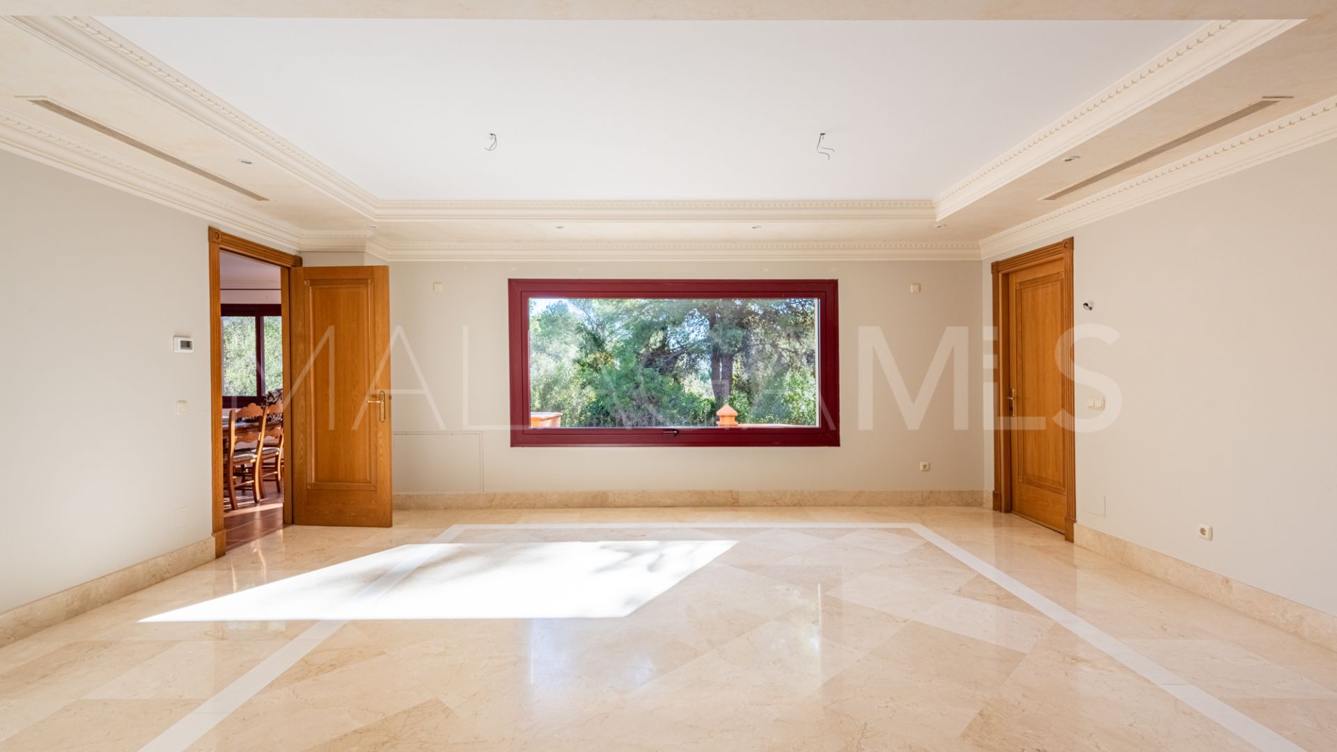 Villa in Altos Reales for sale