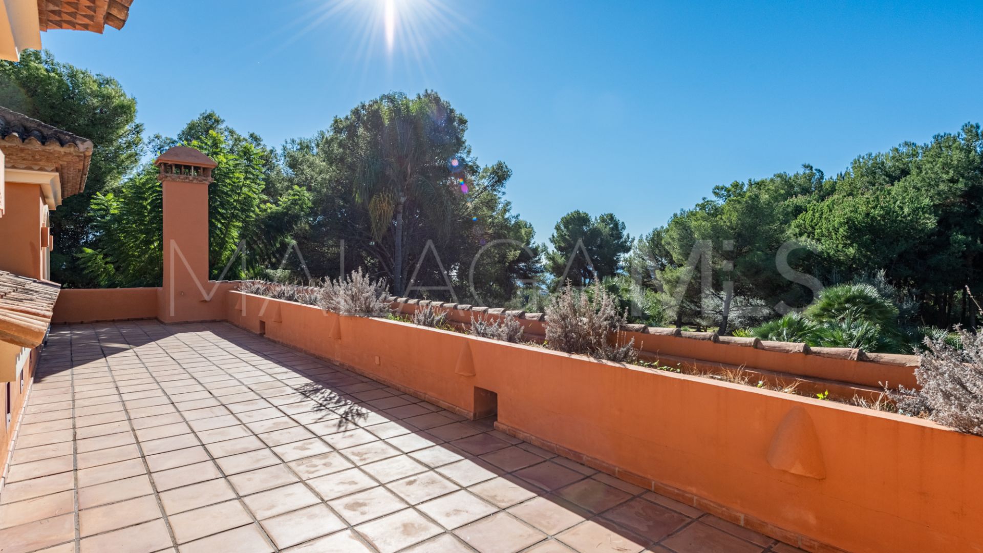 Villa a la venta in Altos Reales