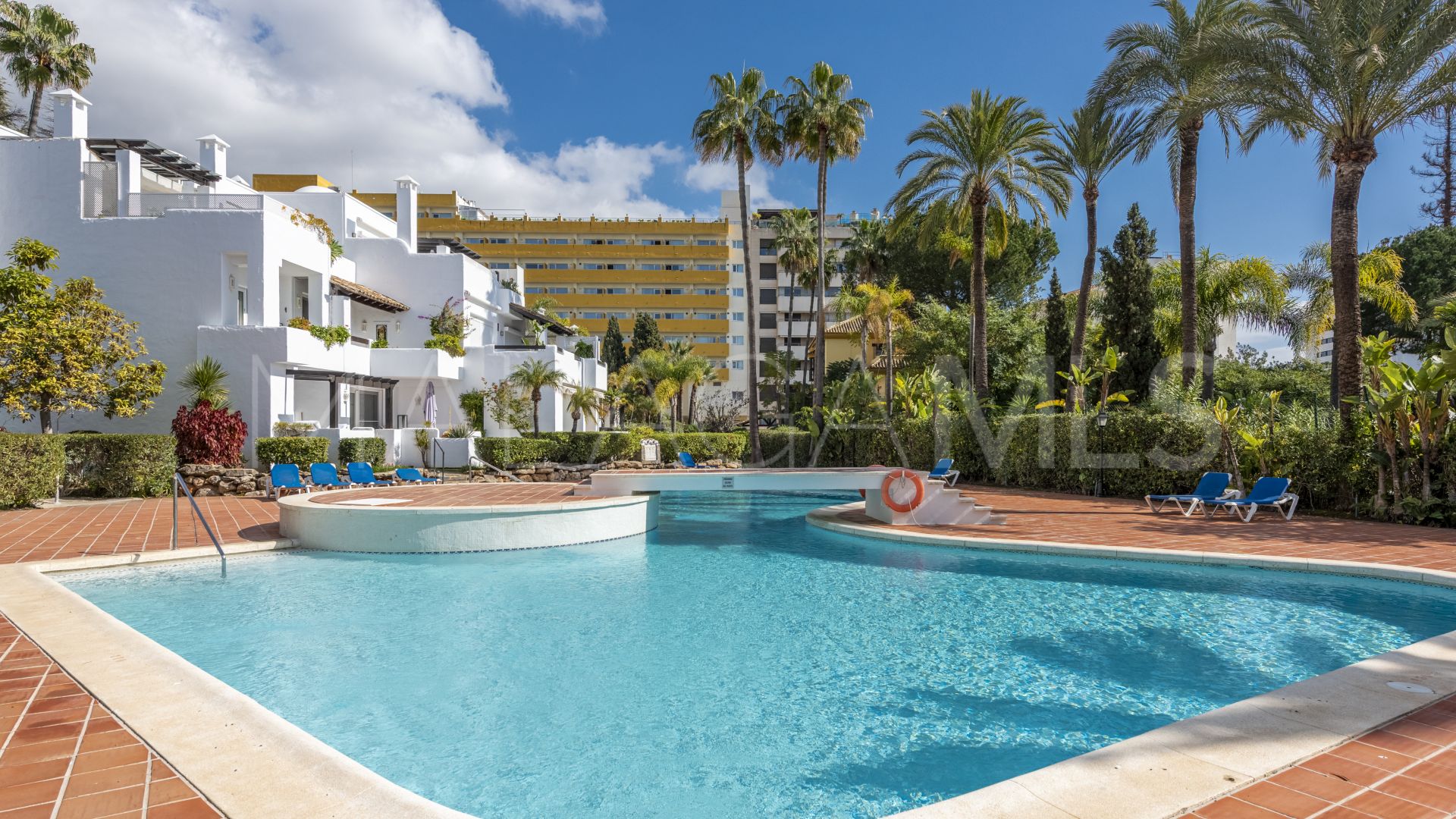 Se vende apartamento planta baja in Alhambra del Mar with 2 bedrooms