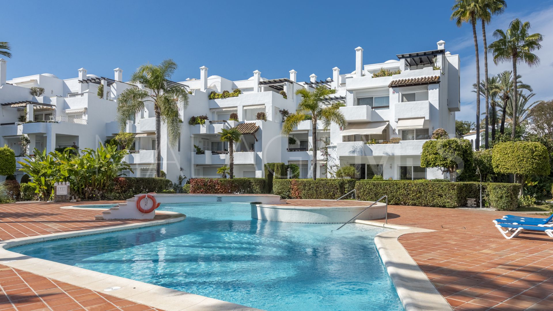 Se vende apartamento planta baja in Alhambra del Mar with 2 bedrooms